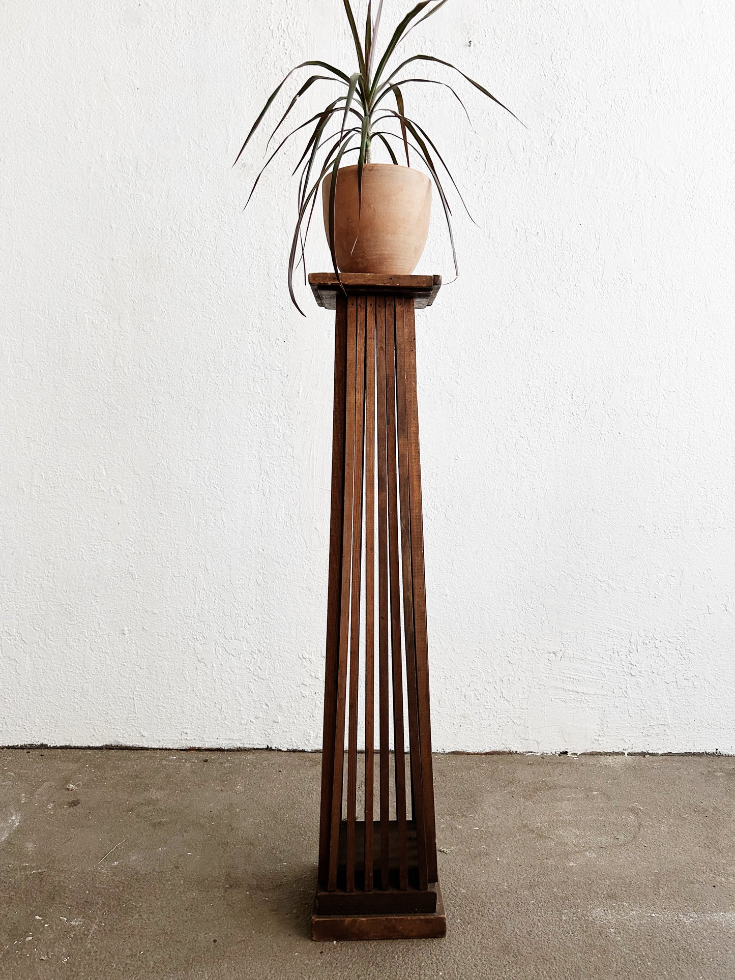 Antique Wood Slatted Pedestal