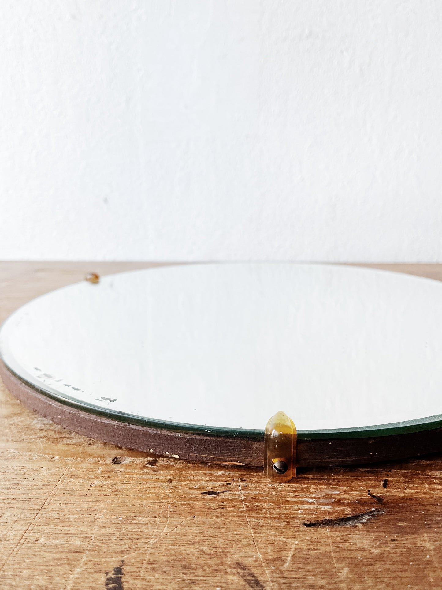 Round Industrial Edge Vintage Mirror