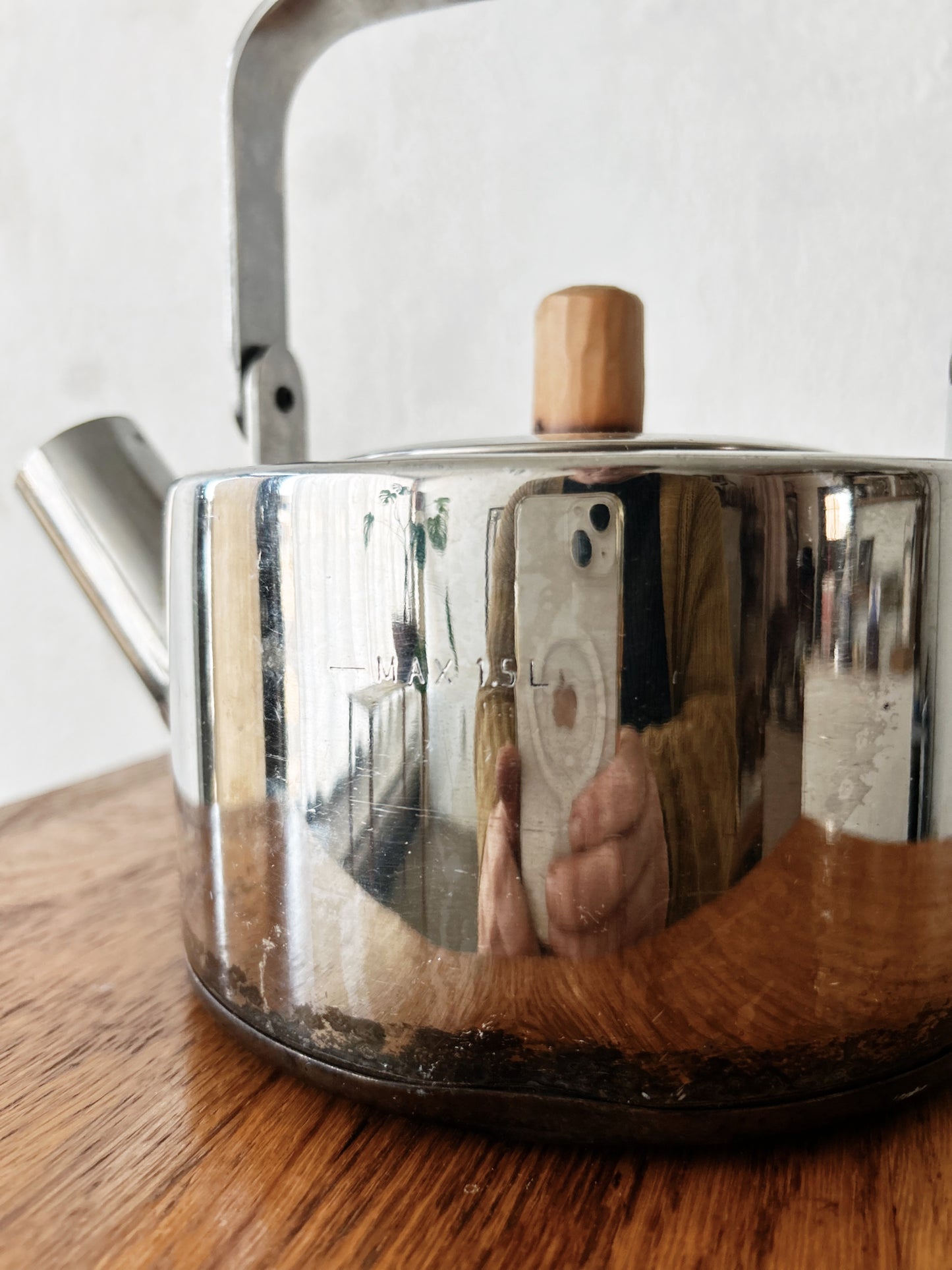 Vintage Modernist Kettle