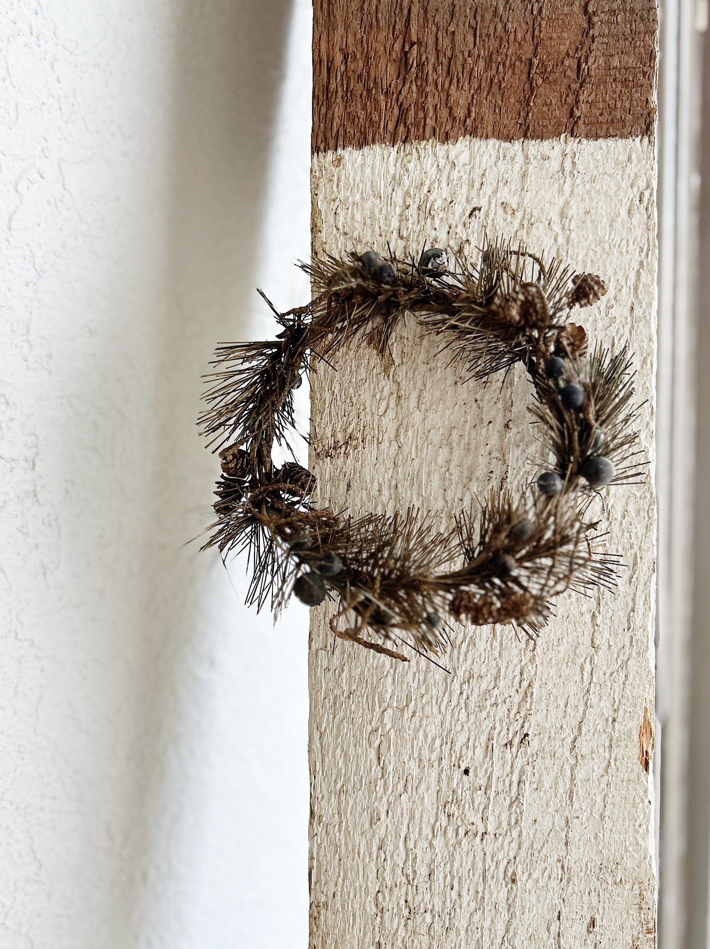Antique Bottlebrush Wreath