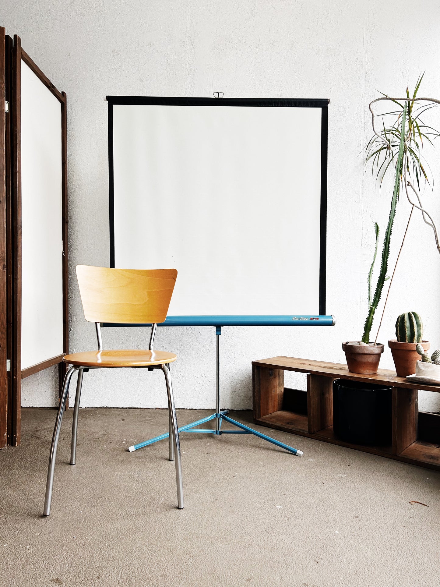 Mid Century Da-Lite Collapsible Projector Screen
