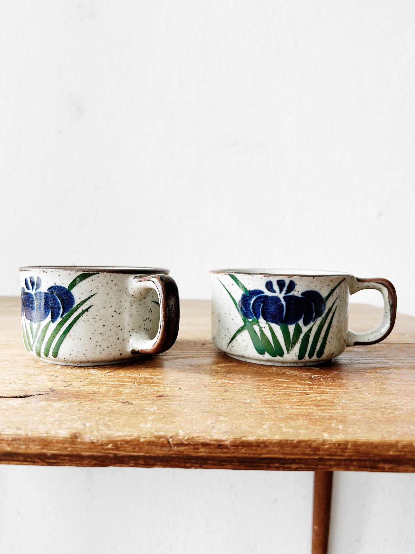 Vtg Stoneware Soup Mugs