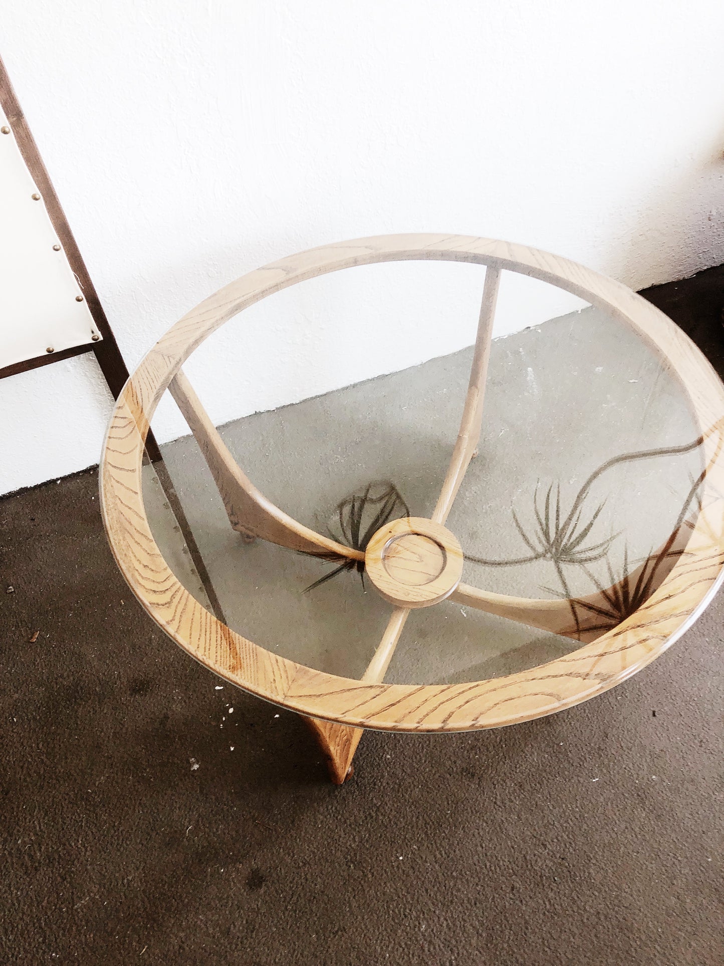 Mid Century Round Coffee Table