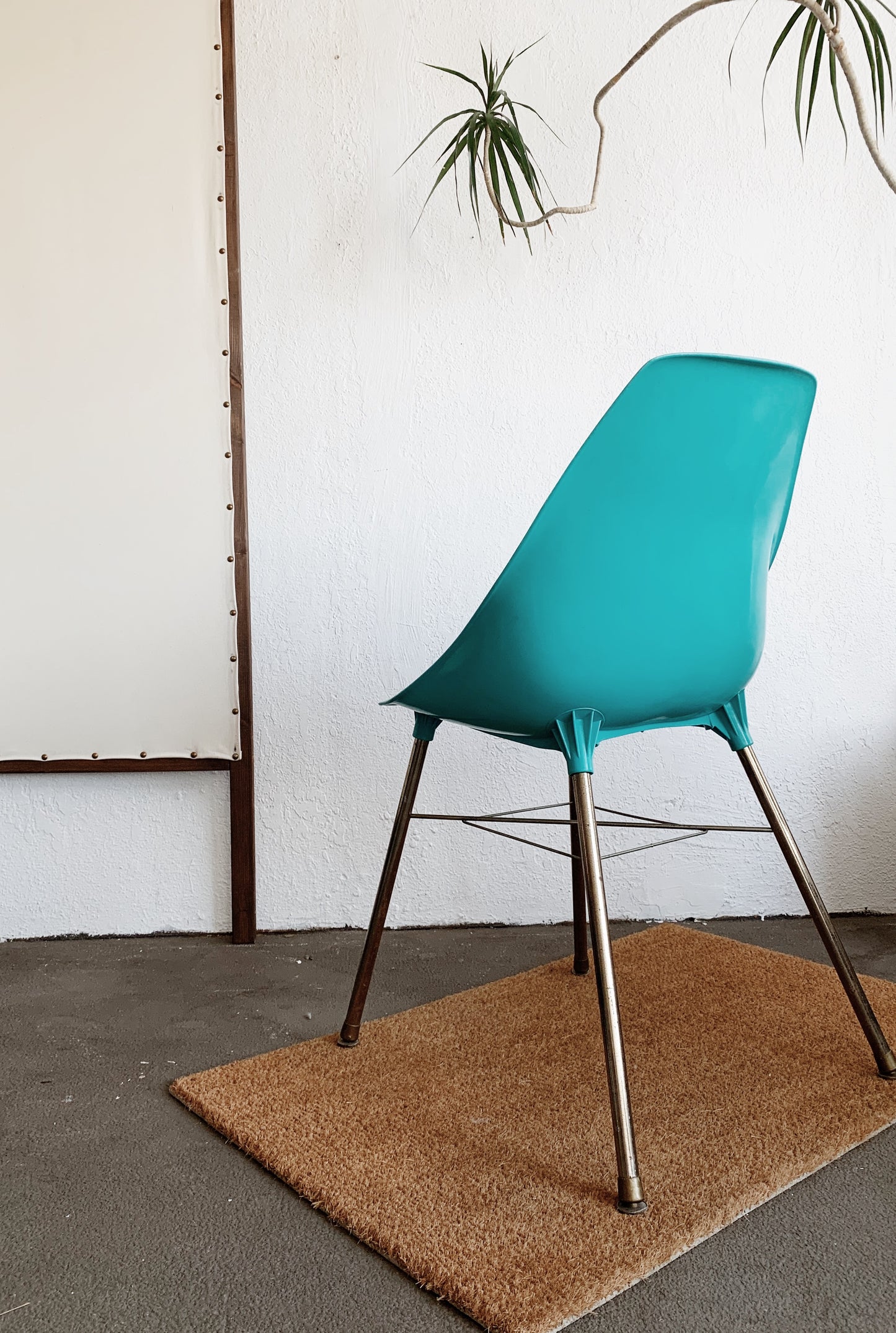 Mid Century Turquoise Molded Plastic Chair