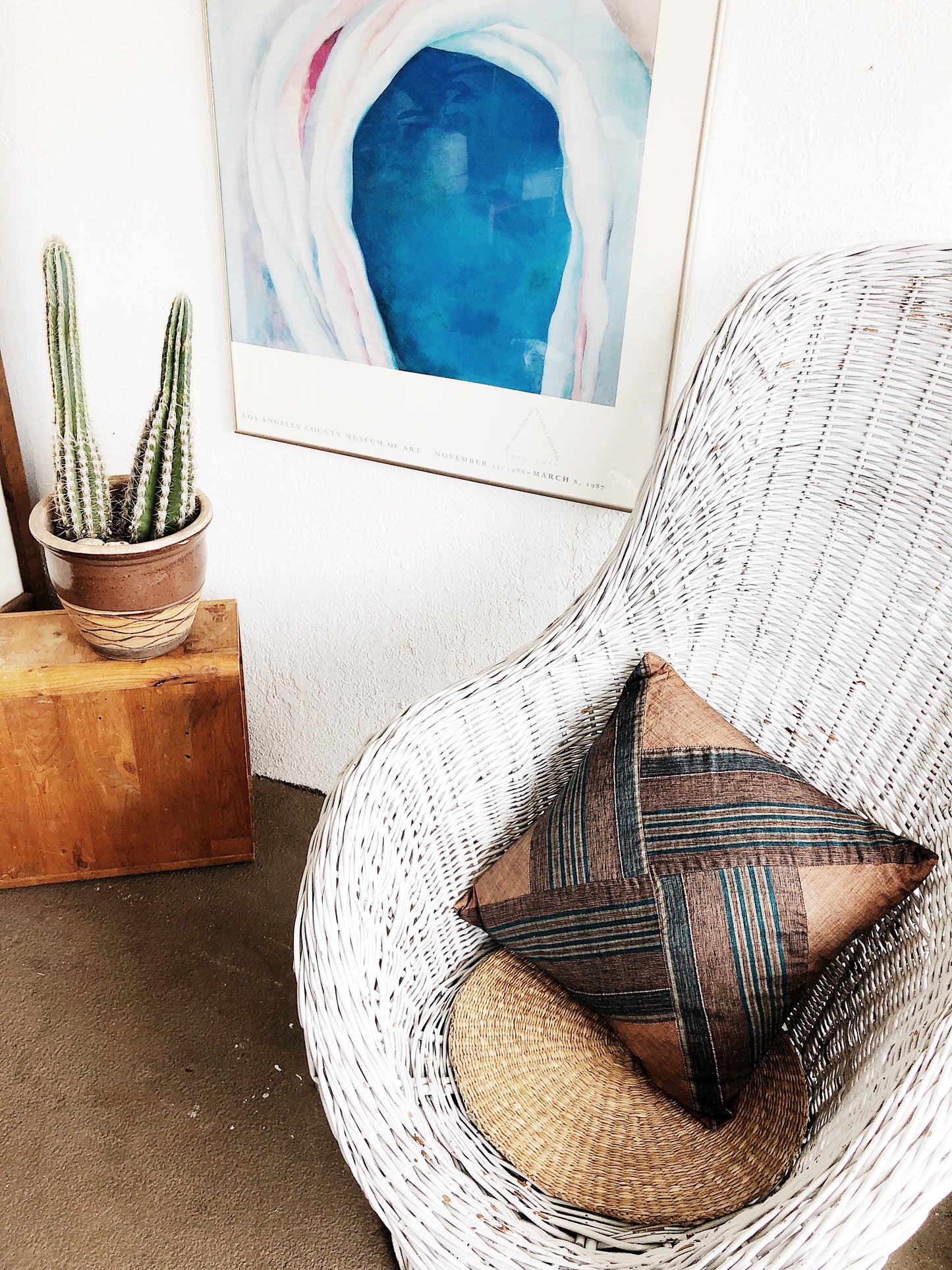 Curvy Vintage Wicker Chair