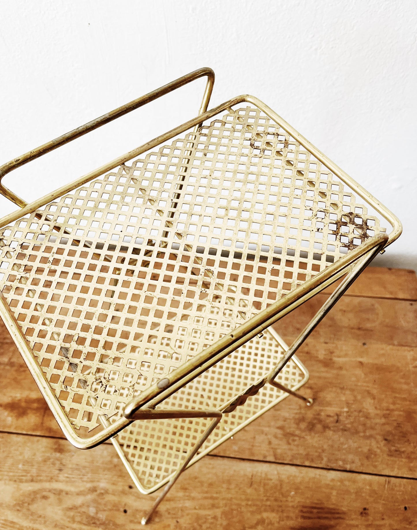 Mid Century Stand