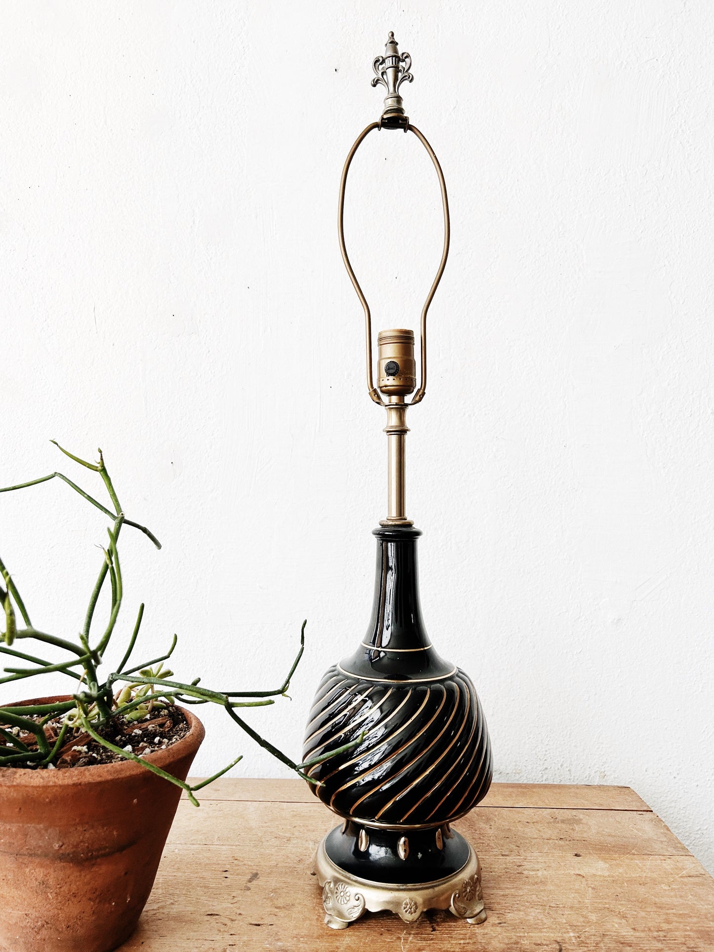 Vintage Regency Style Ceramic Lamp