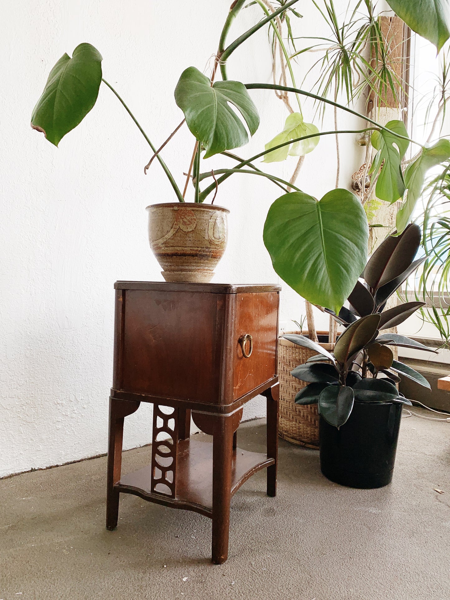 Vintage Deco Side Table Cabinet
