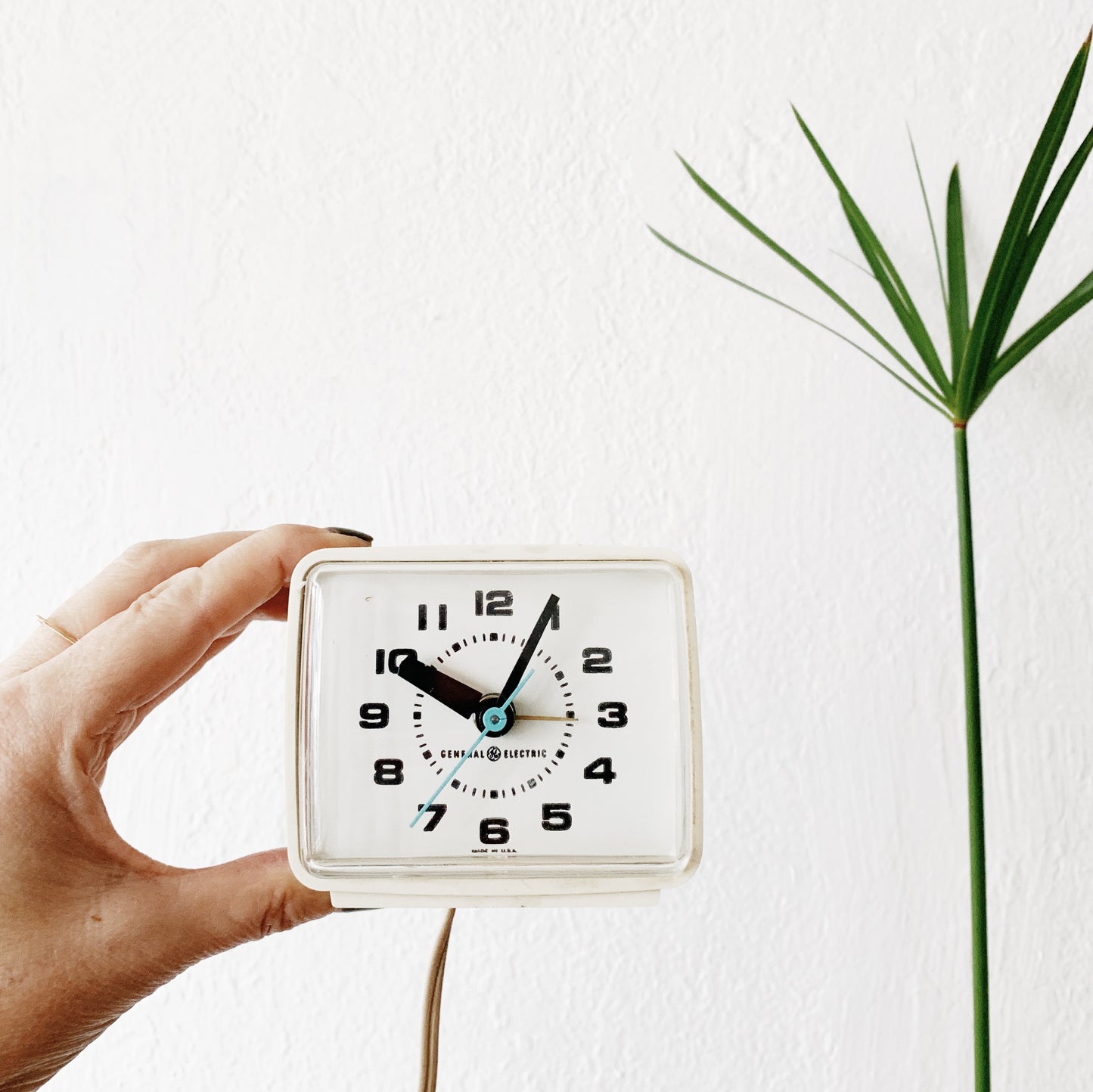 Vintage GE Electric Clock