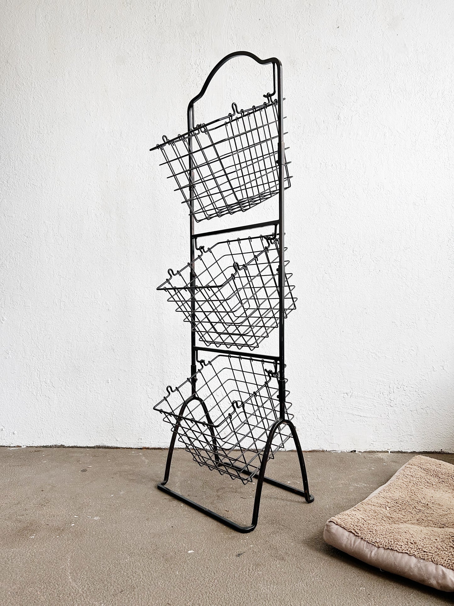 Metal Basket Storage Rack