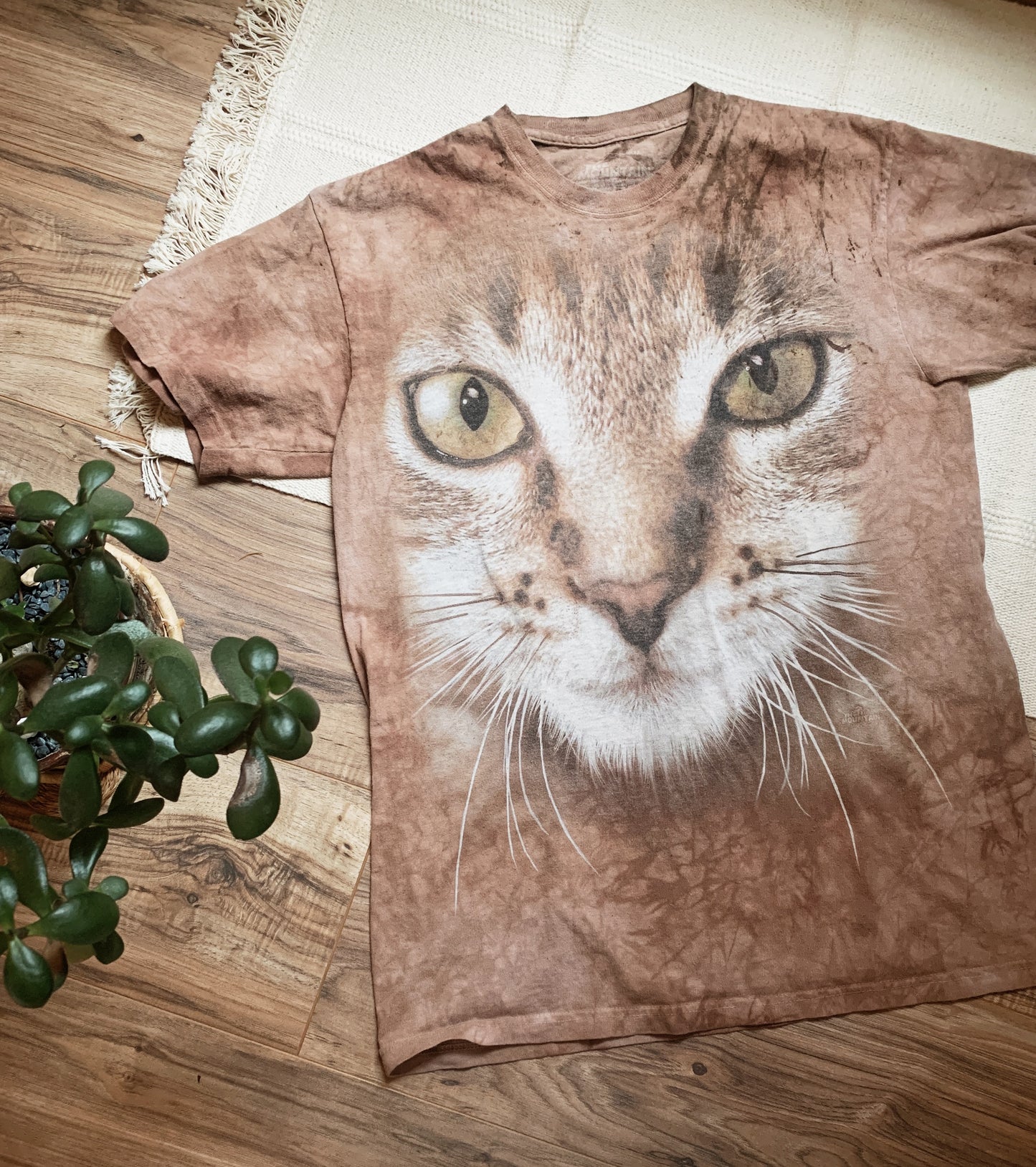 The Mountain Cotton Cat Face TShirt