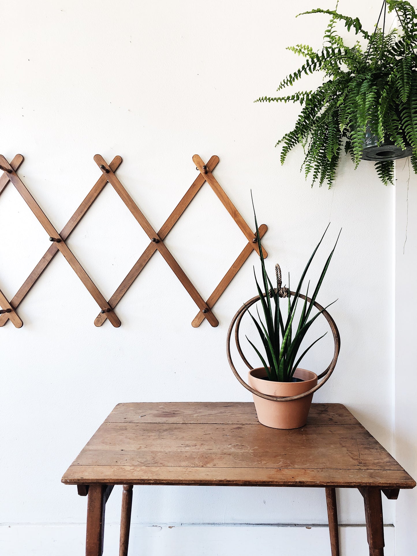 Extra Large Wood Accordion Rack