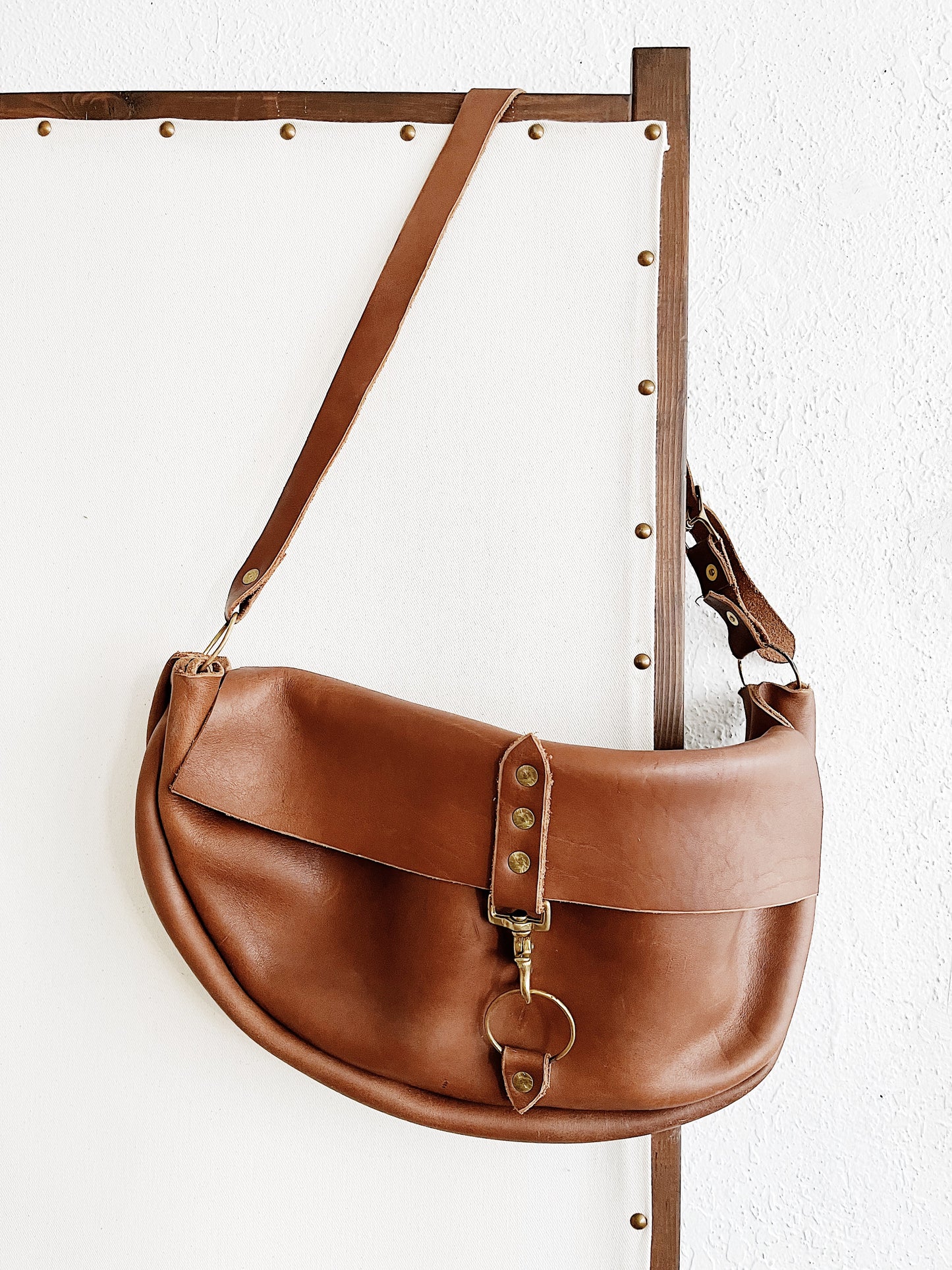 Vintage Saddle Leather Cross Body Satchel