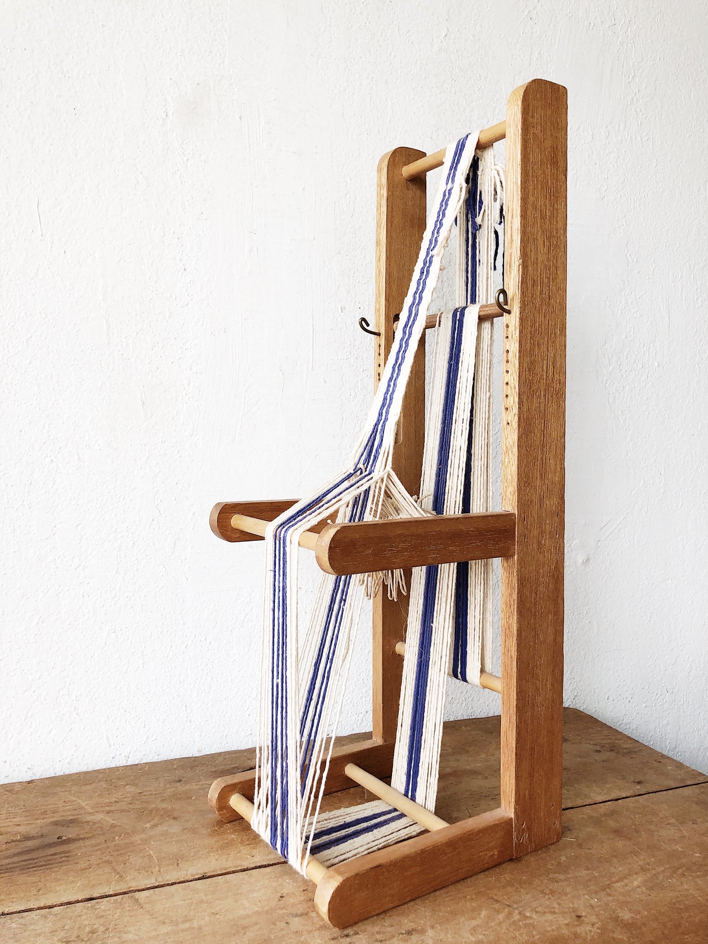Table Loom with WIP
