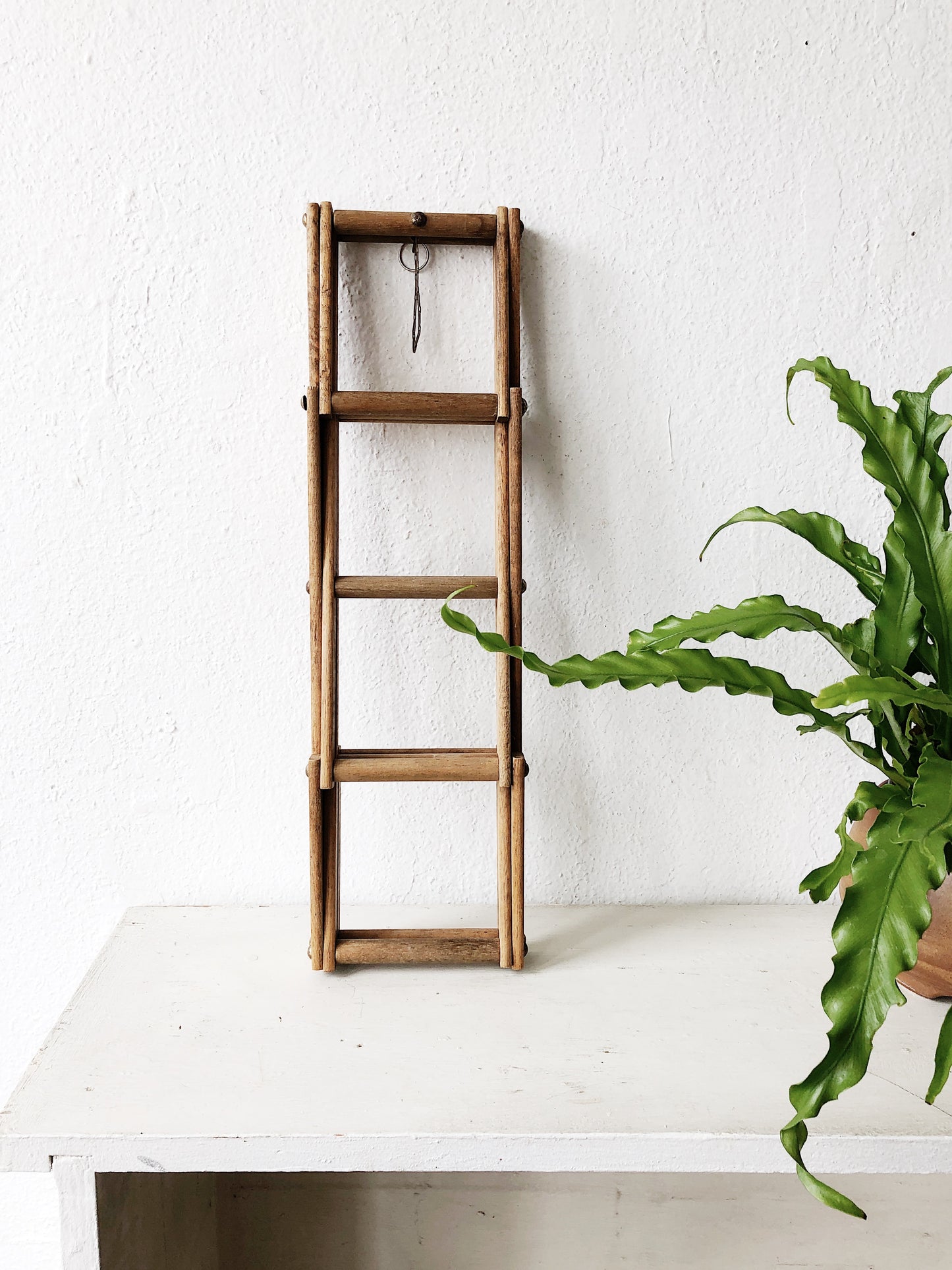 Vintage Expanding Wine Rack