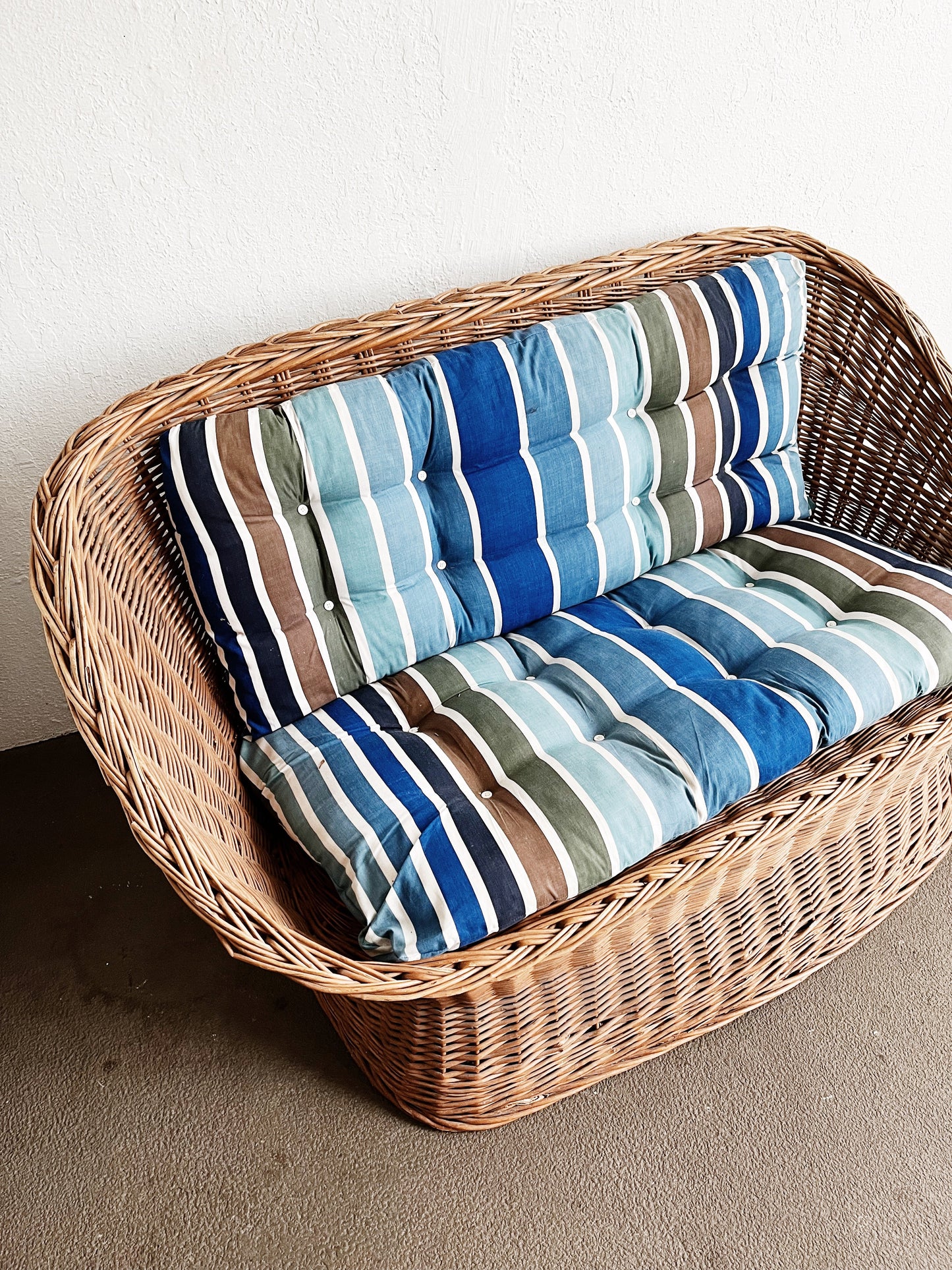 Vintage Woven Loveseat