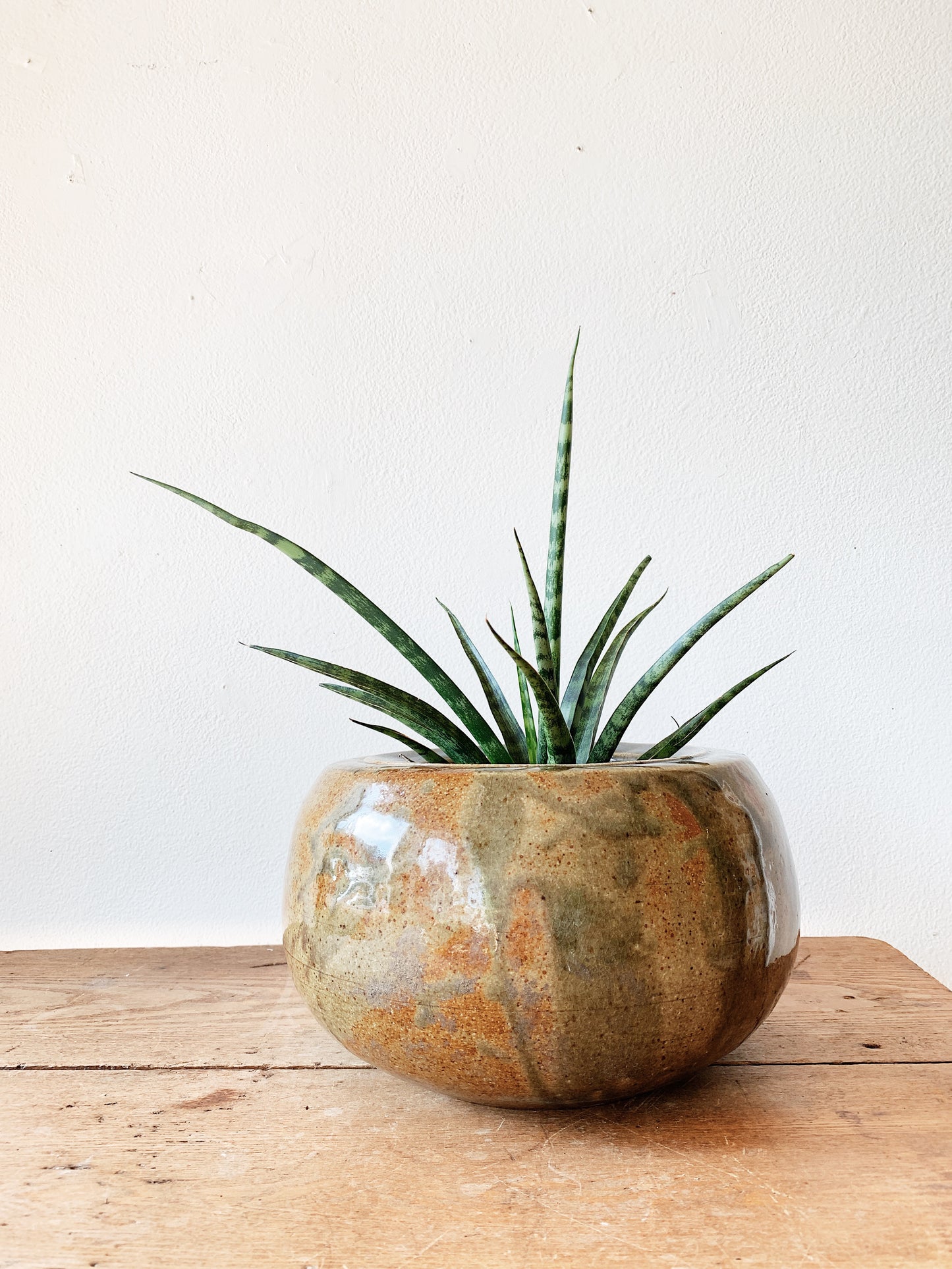 Large Stoneware Pot with Drainage