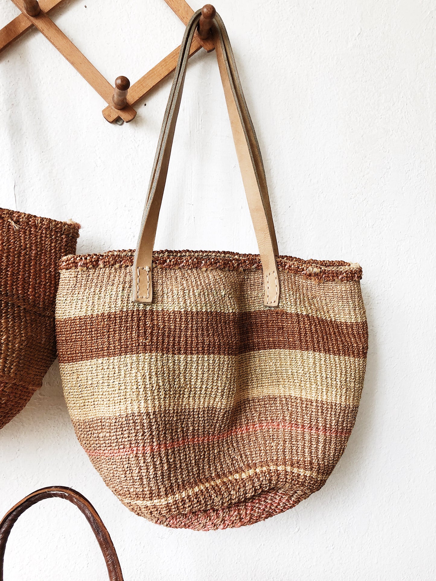 Vintage Straw Bucket Bag