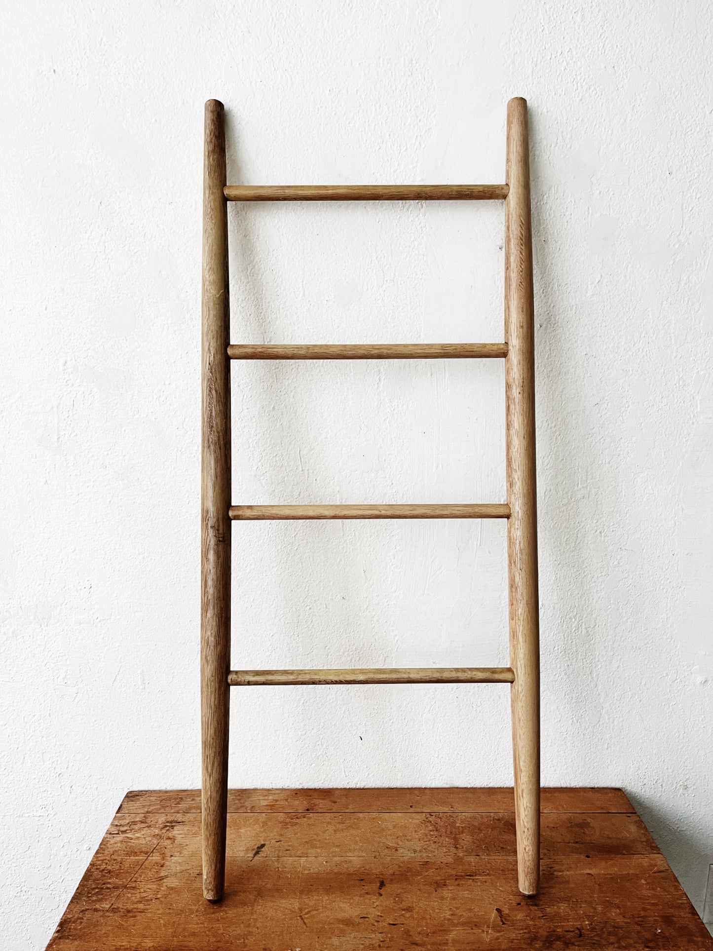 Primitive Folk Ladder