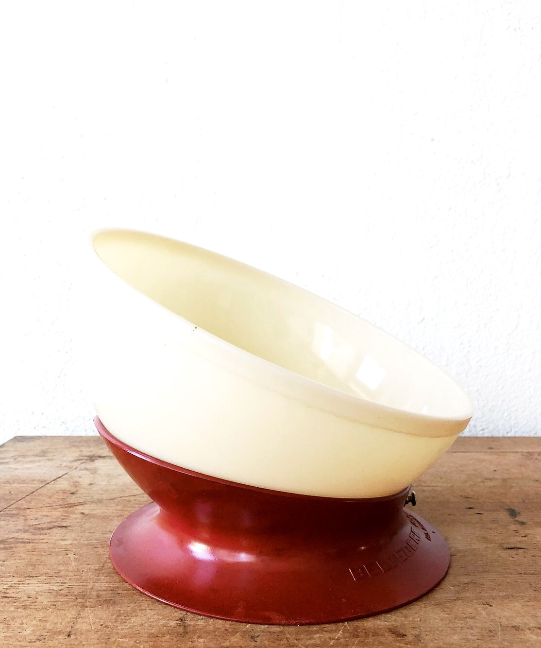 Vintage Grip Tite Base Bowl