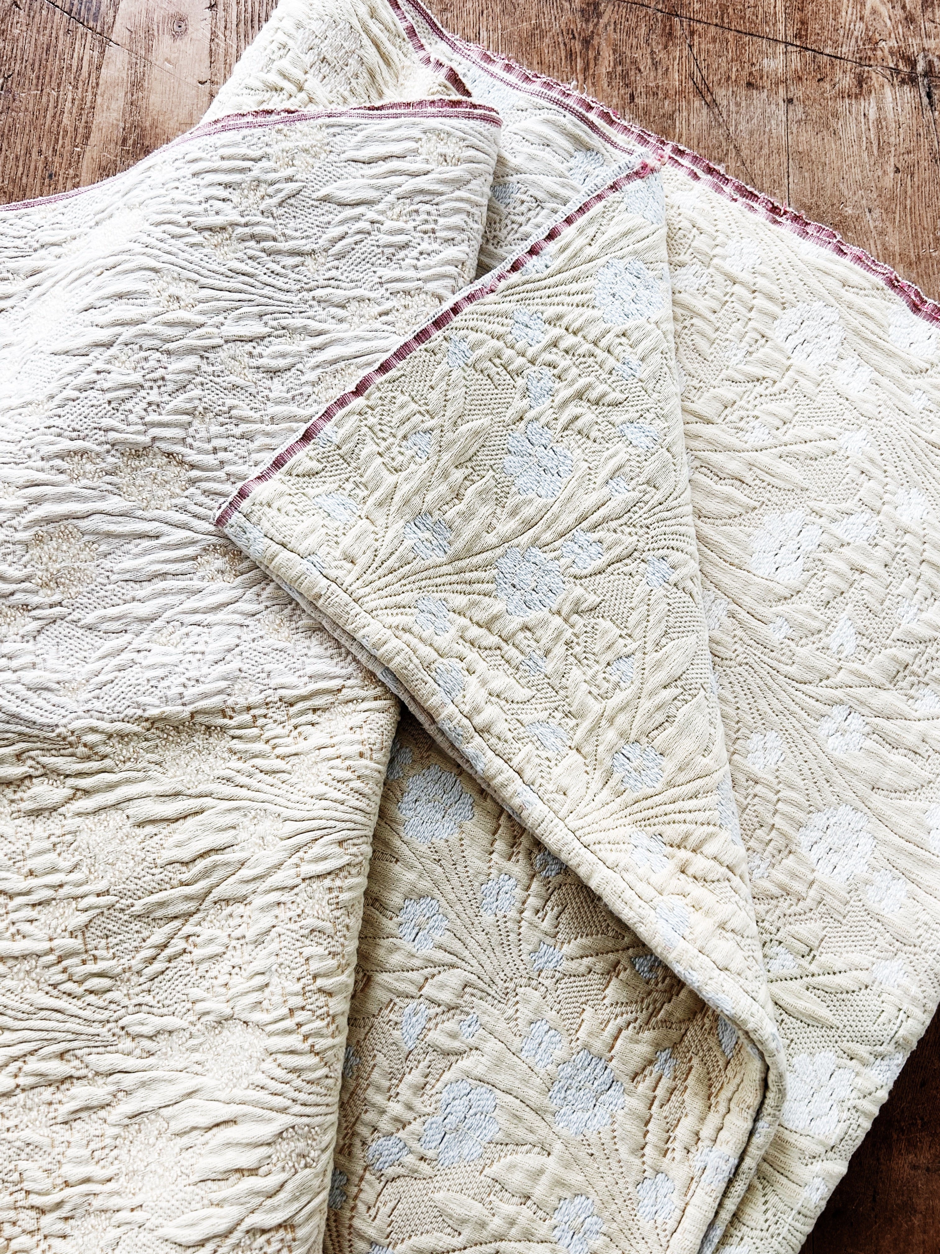 Vintage Cotton Matelasse Throw - Thumbnail 3