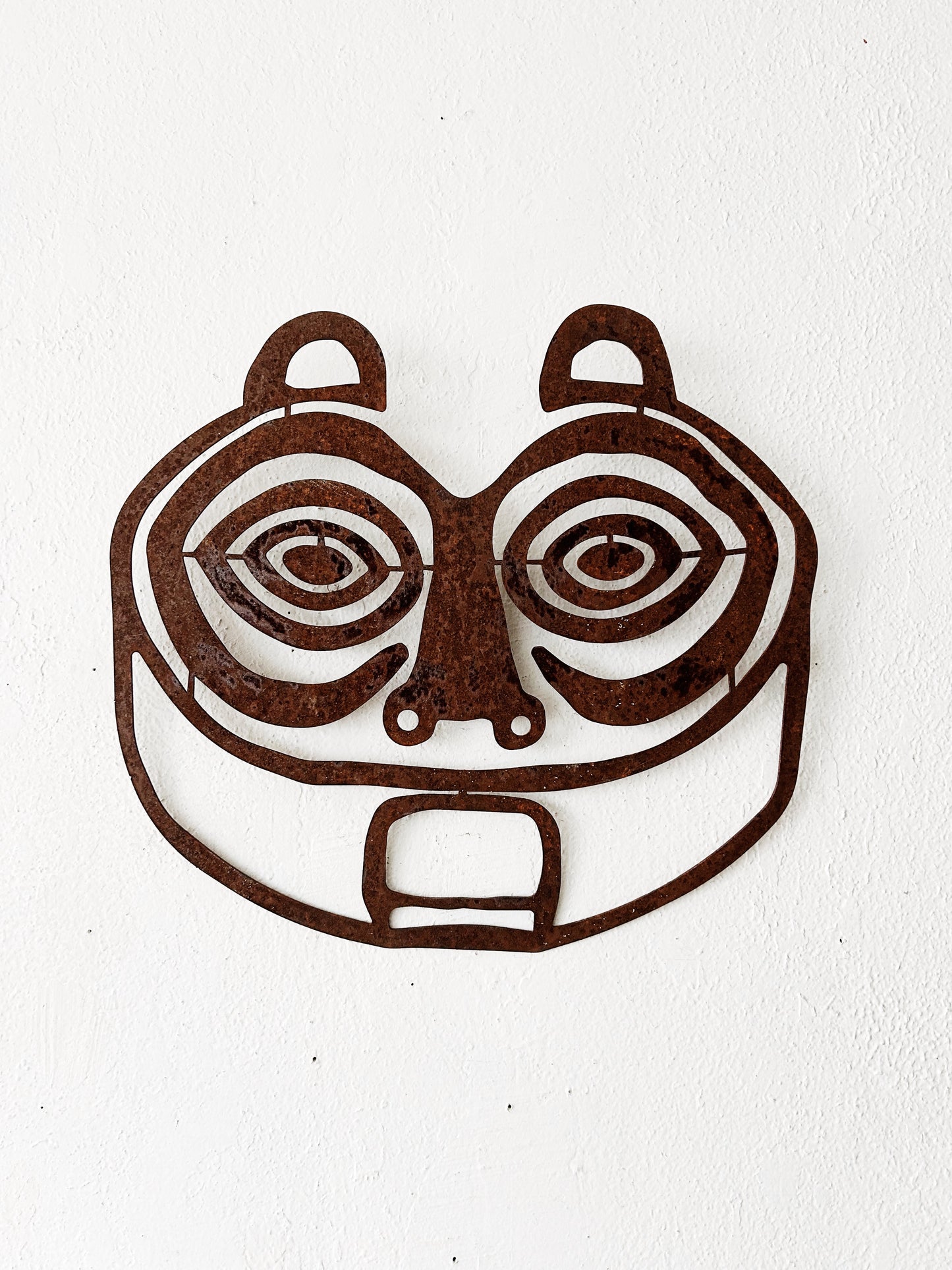 Vintage Iron Art ‘She Who Watches’