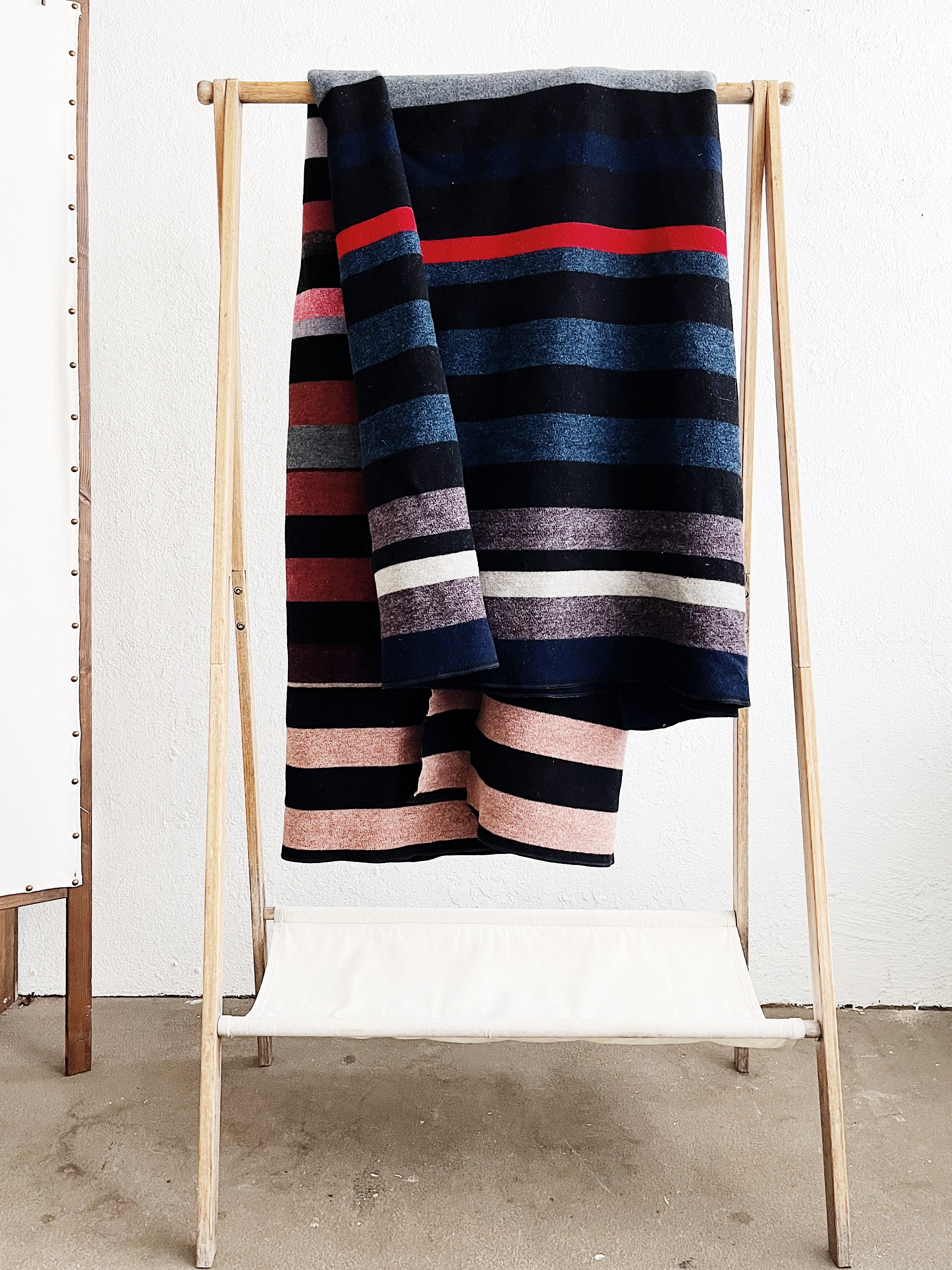 Vintage Flat Wool Blanket - Thumbnail 4