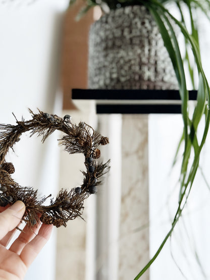 Antique Bottlebrush Wreath