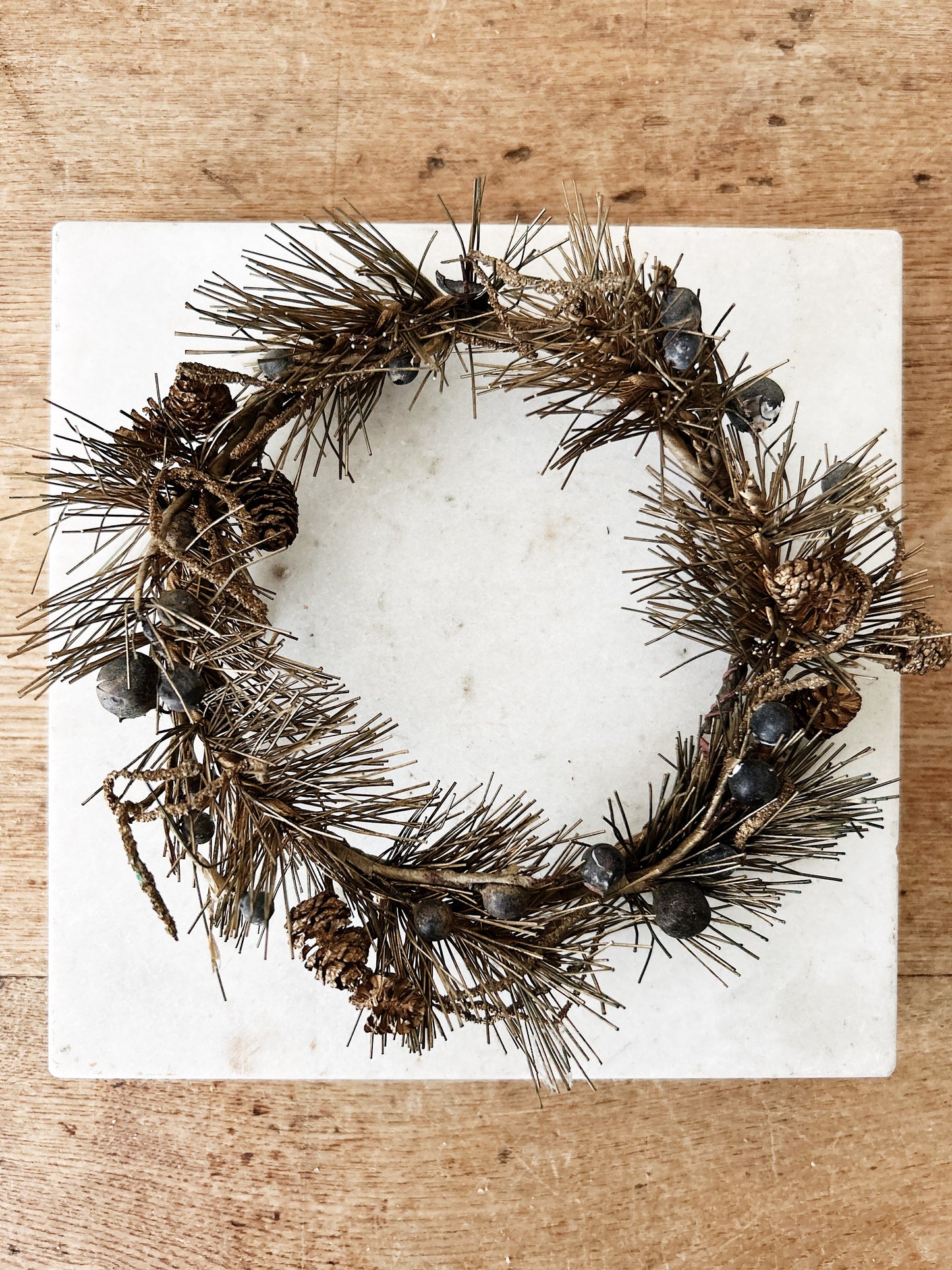 Antique Bottlebrush Wreath
