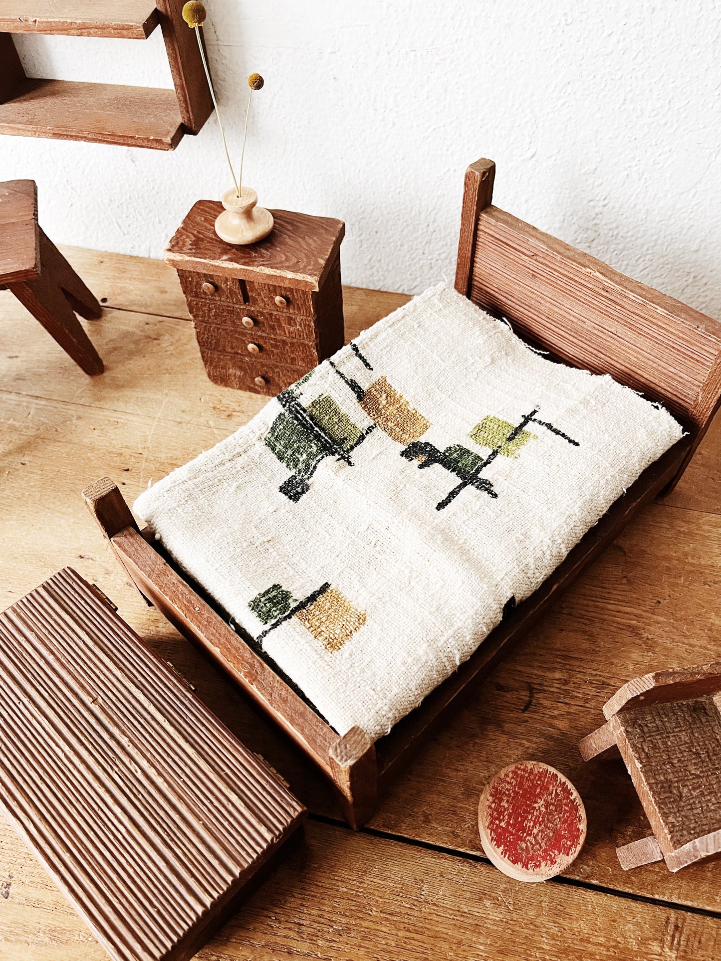 Vintage Folk Doll Furniture