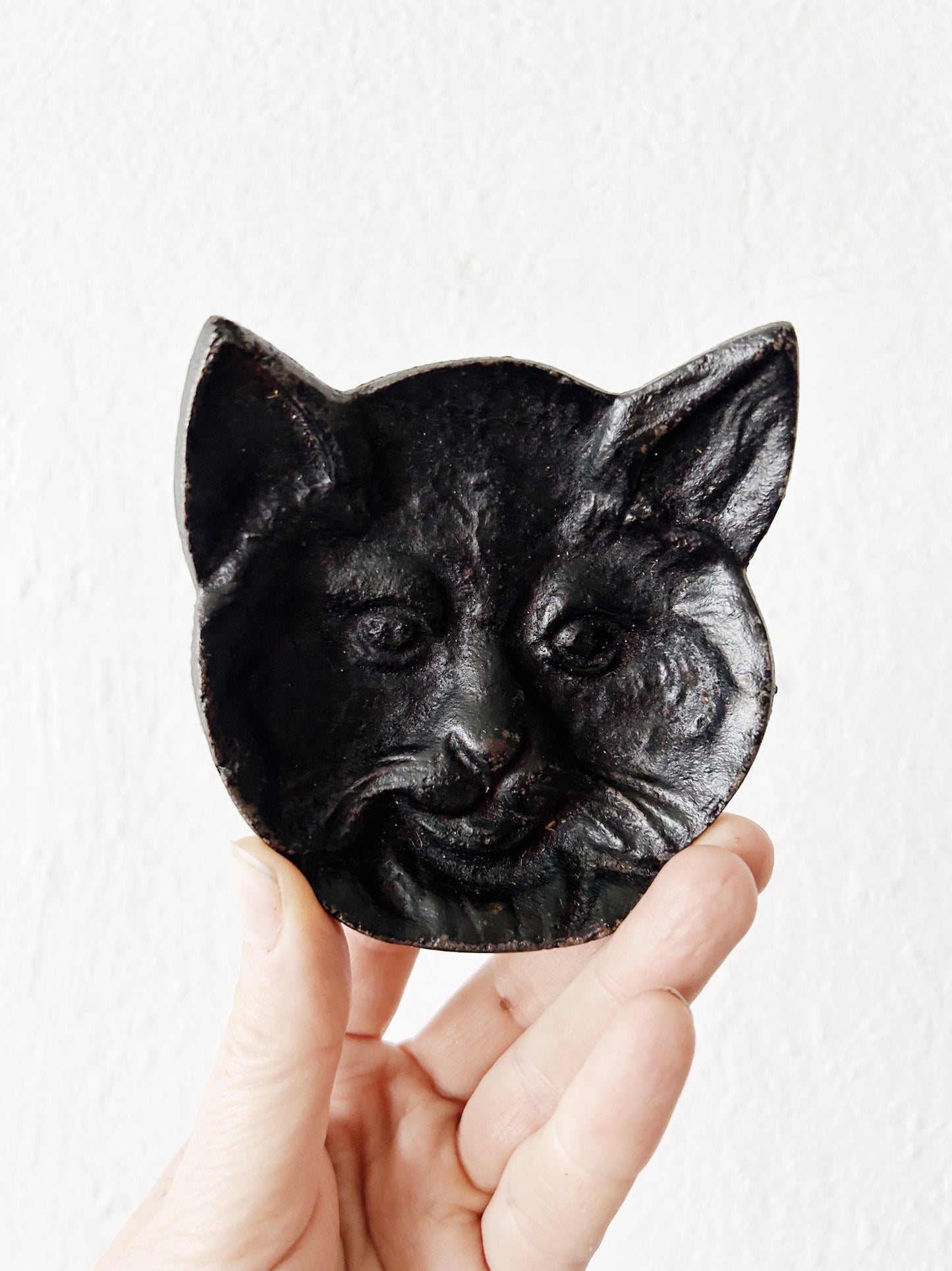 Cast Iron Black Kitty Dish