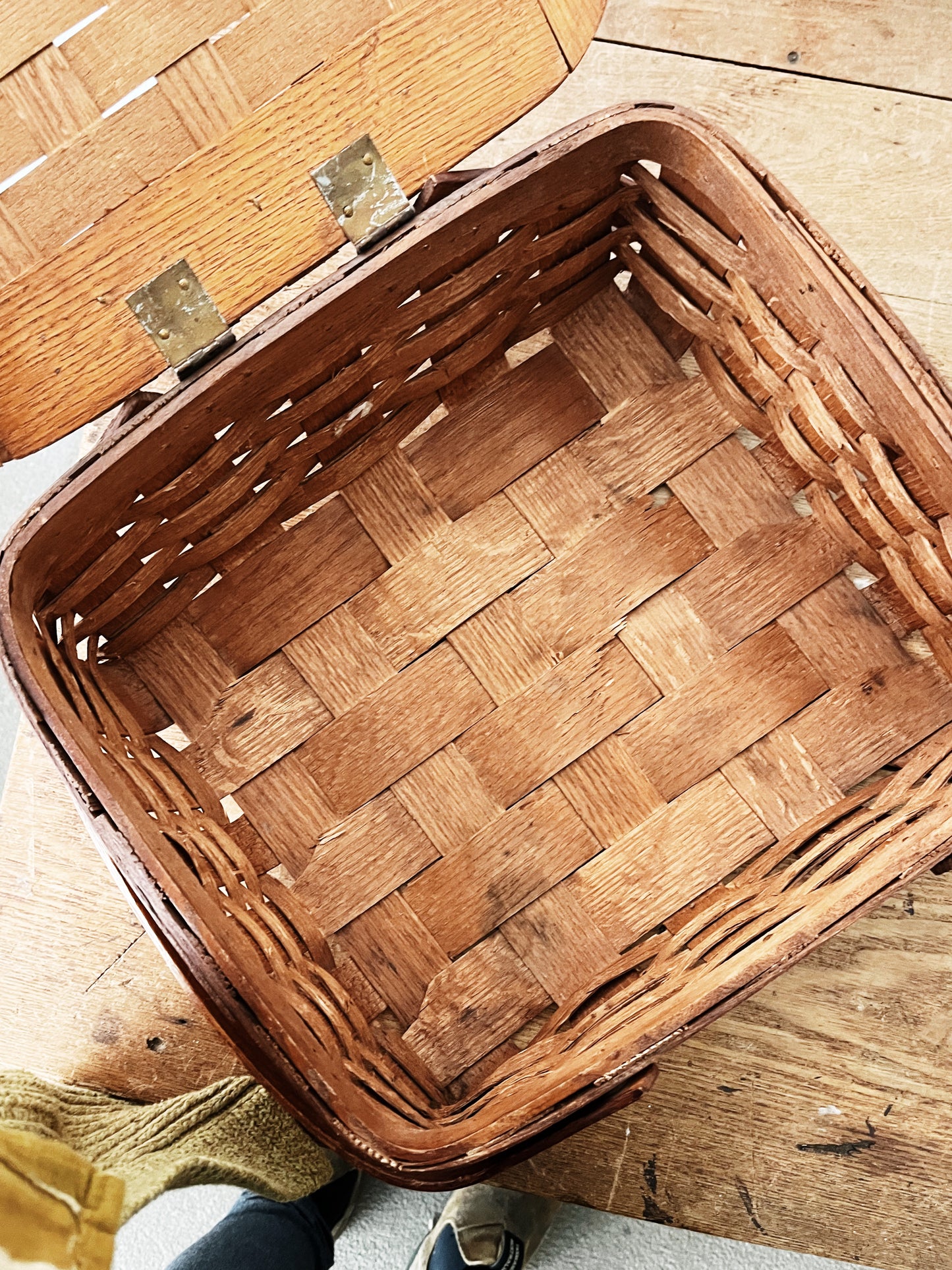 Antique Peterboro Pie Basket