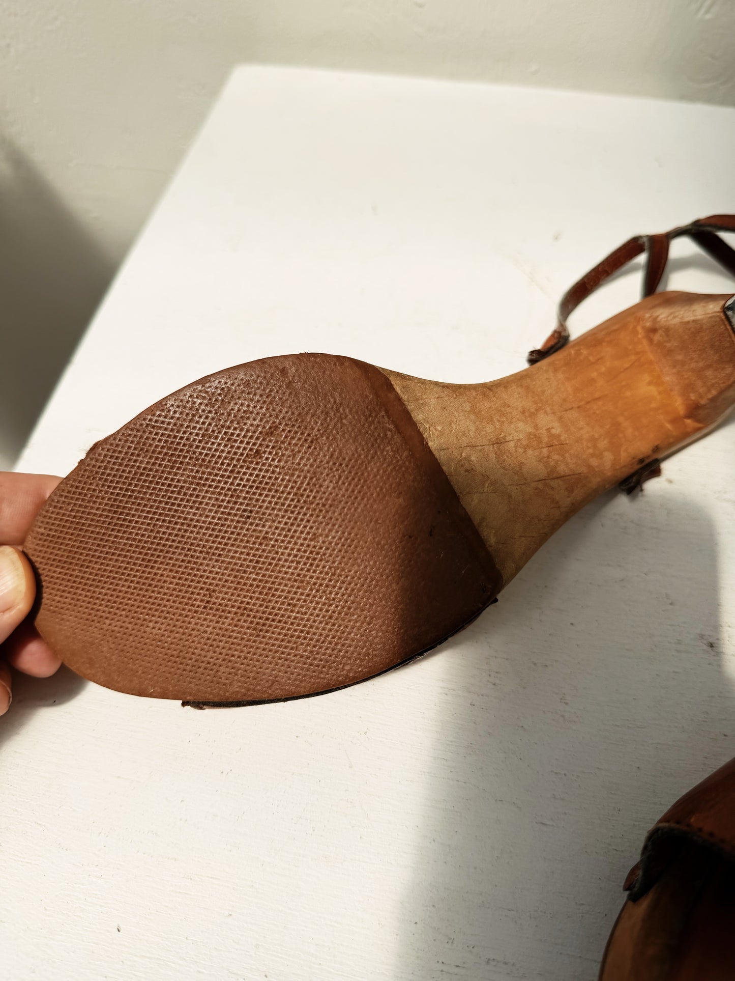 Vintage Bare Traps Leather Sandals