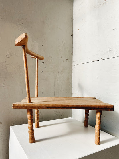 Antique Baulé Offering Chair