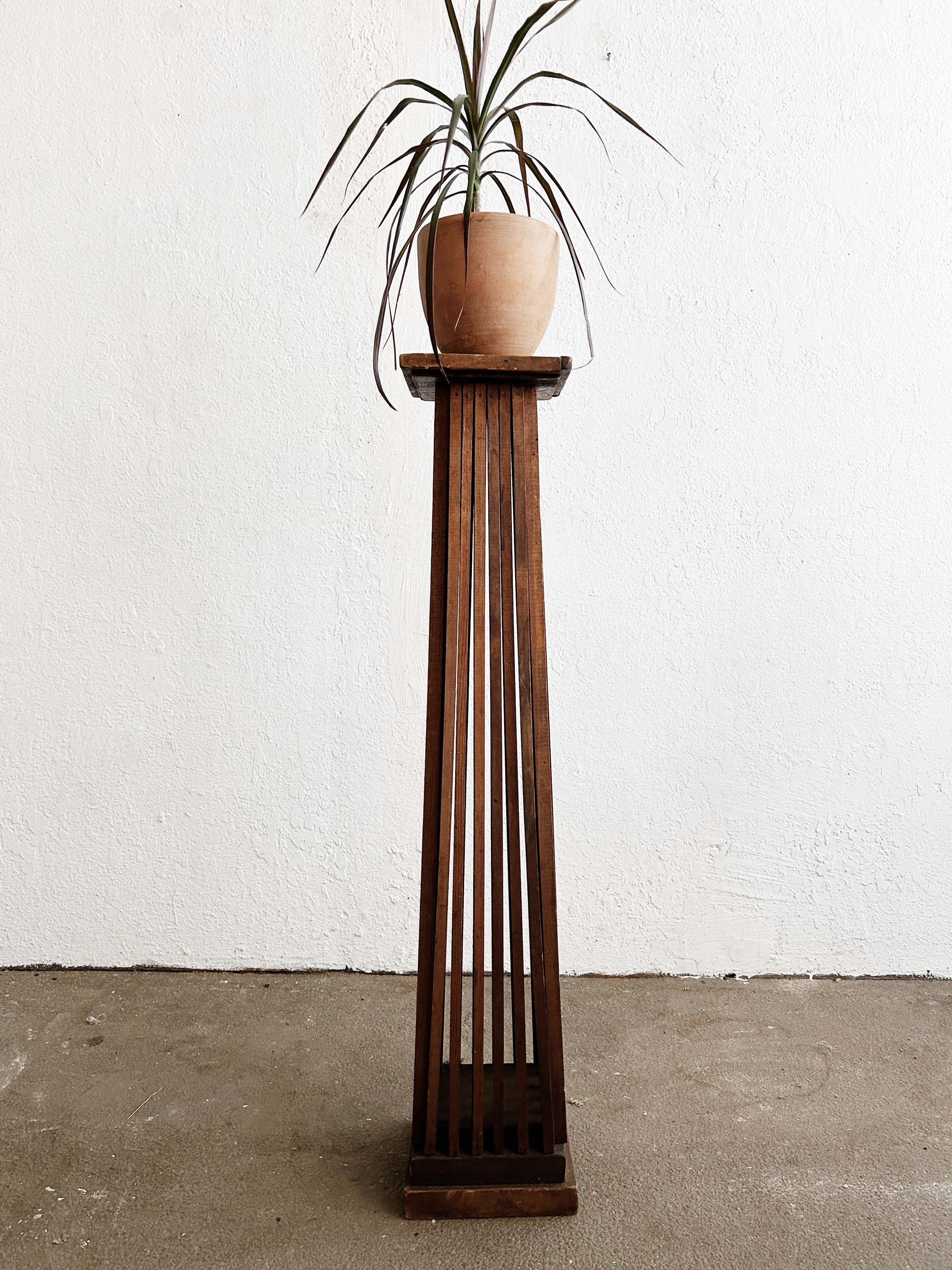 Antique Wood Slatted Pedestal