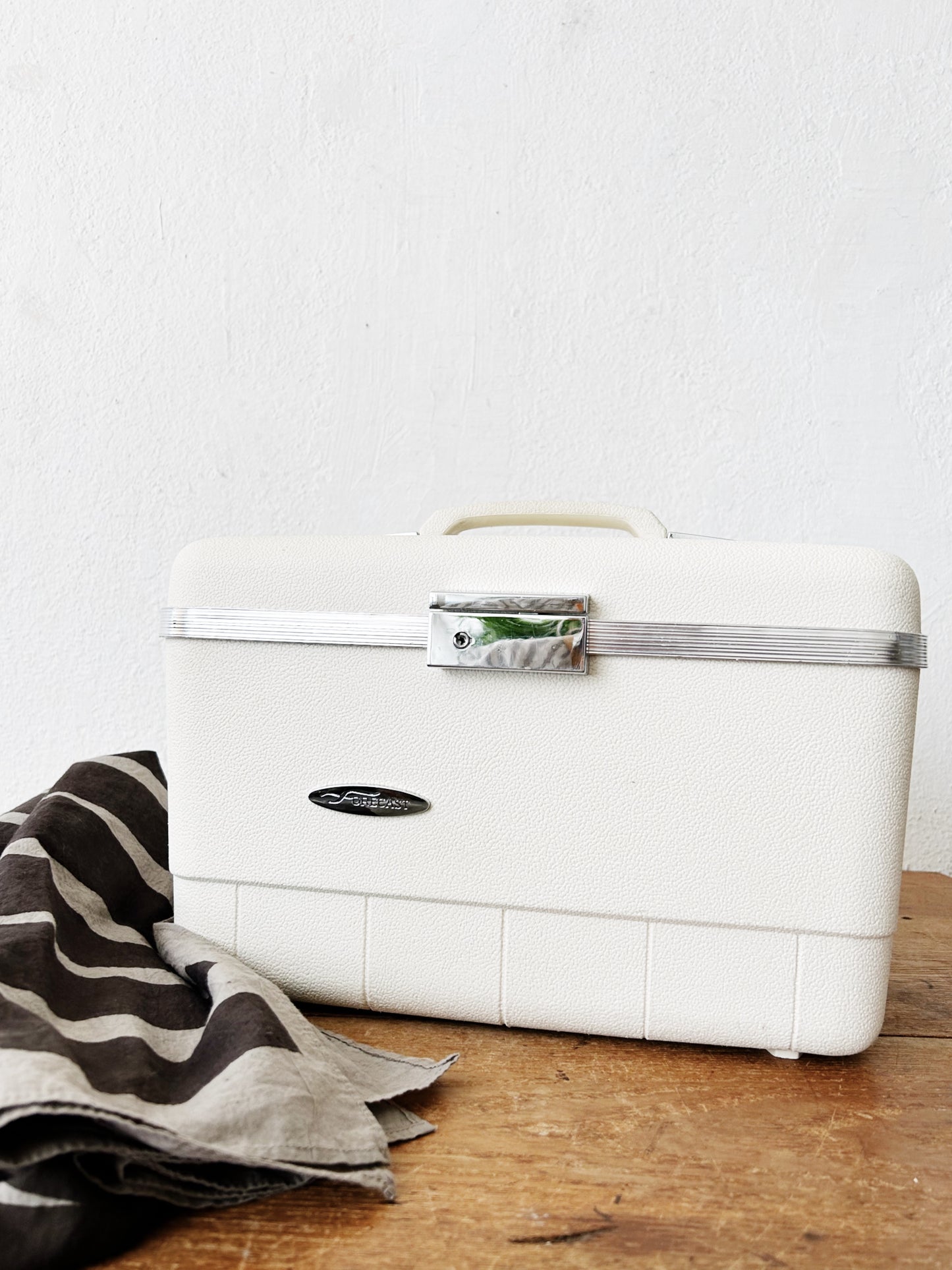 Mid Century Travel Case