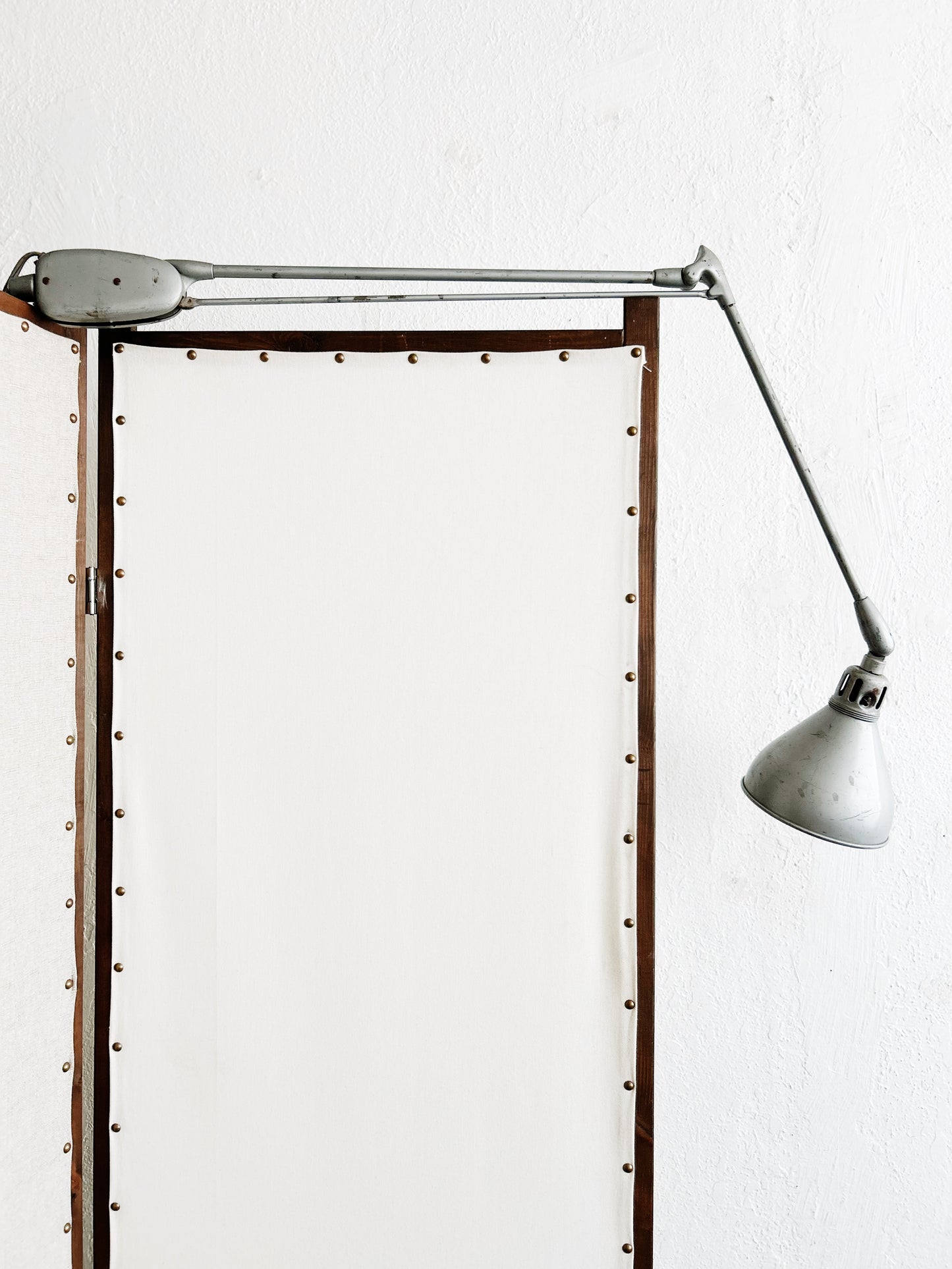 Mid Century Dazor Floating Lamp