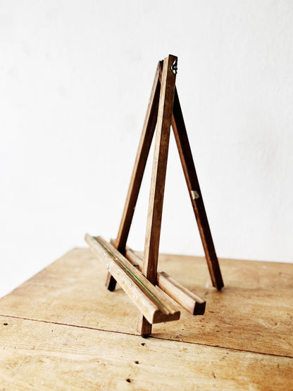 Primitive Wood Easel