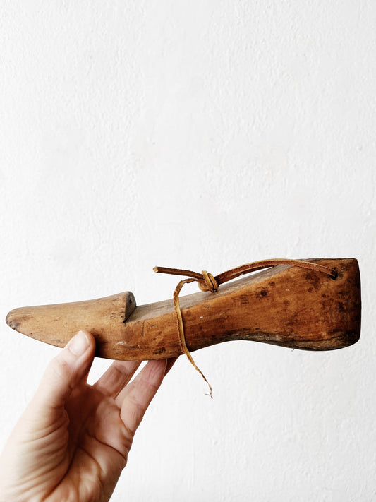 Antique Cobbler’s Form