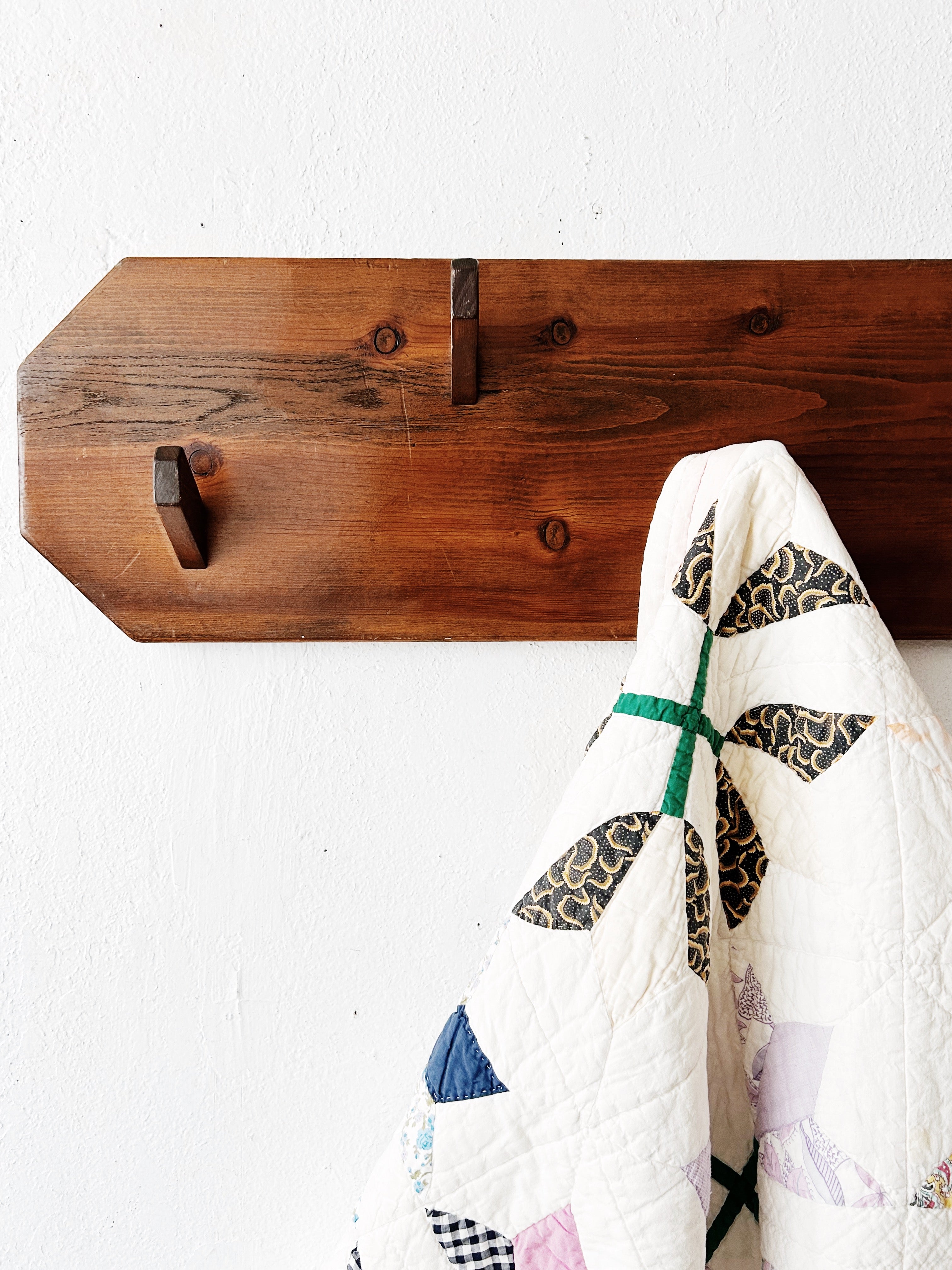 Vintage Handmade Peg Rack - Thumbnail 2