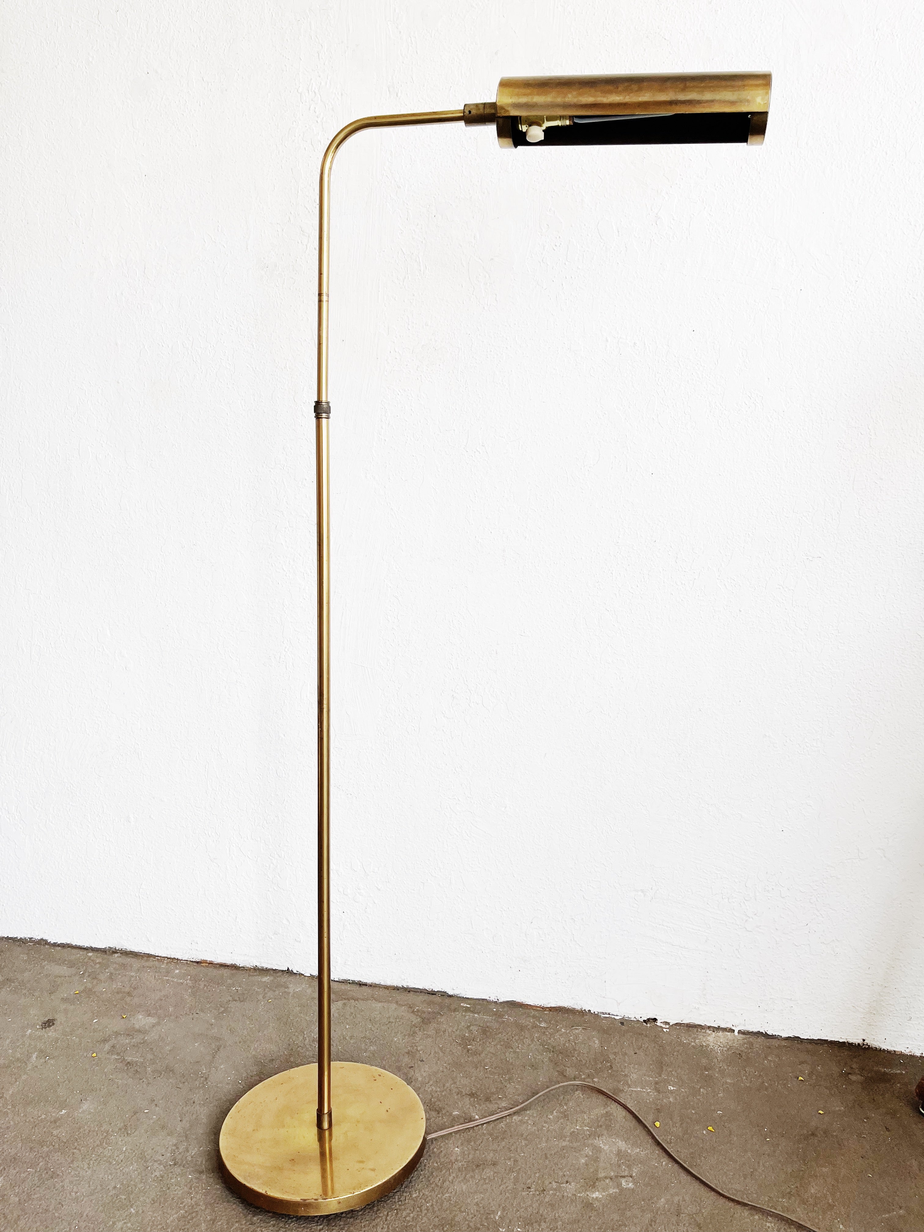 Vintage Minimalist Brass Floor Lamp - Thumbnail 3