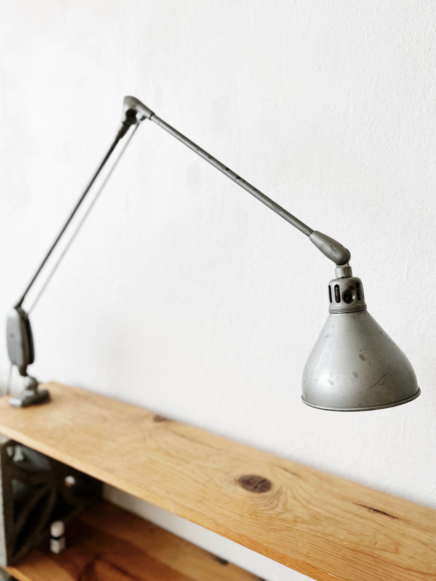 Mid Century Dazor Floating Lamp