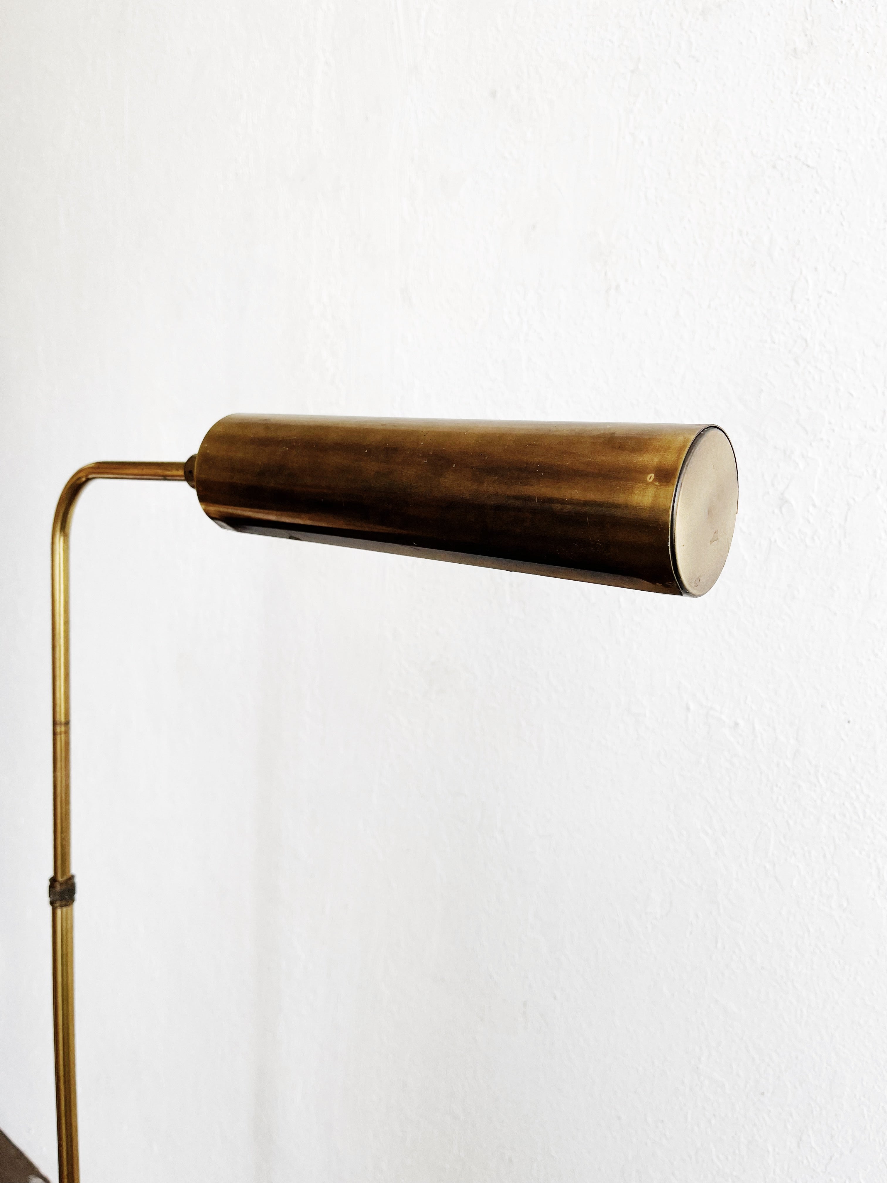 Vintage Minimalist Brass Floor Lamp - Thumbnail 4