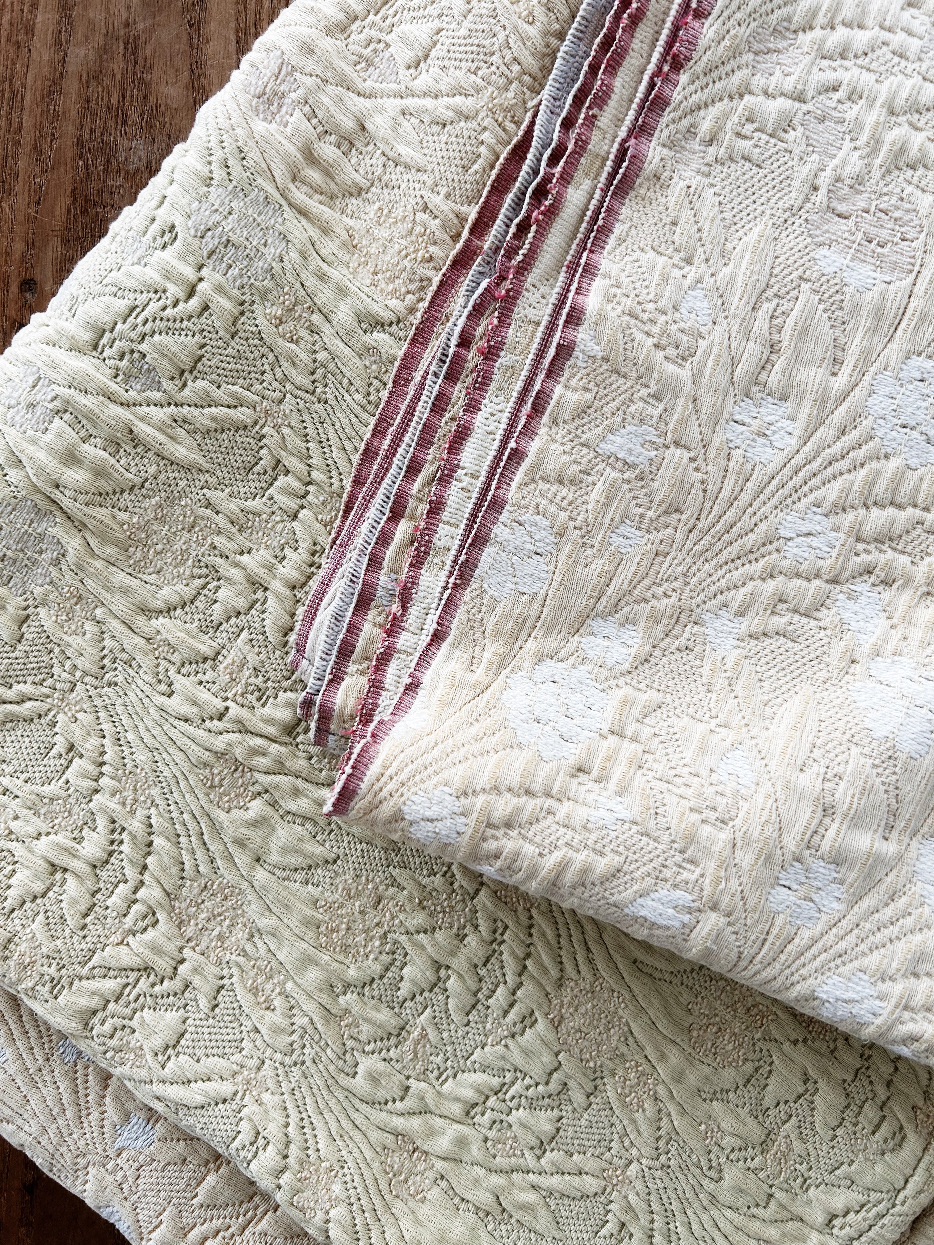 Vintage Cotton Matelasse Throw - Thumbnail 4