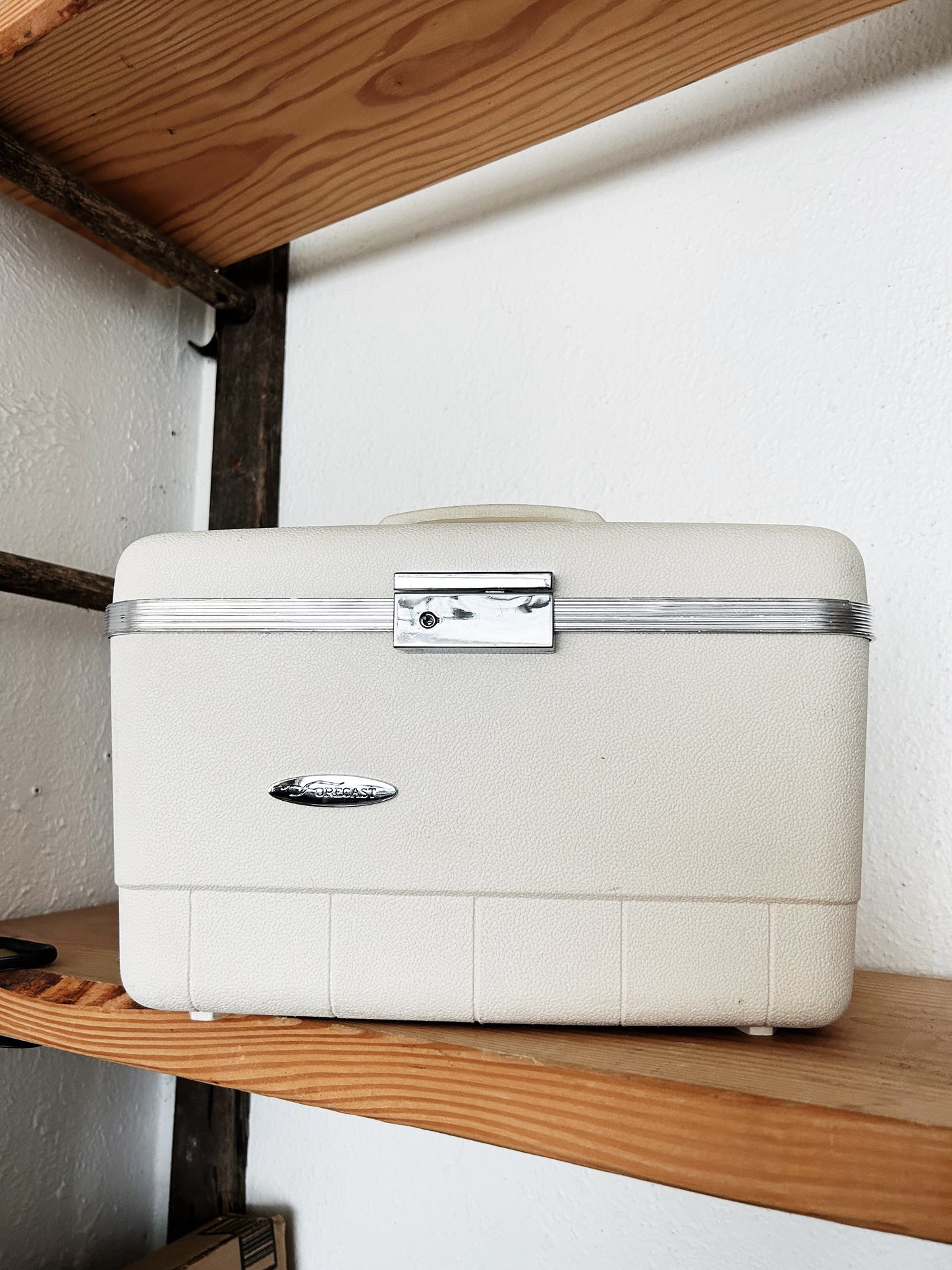 Mid Century Travel Case