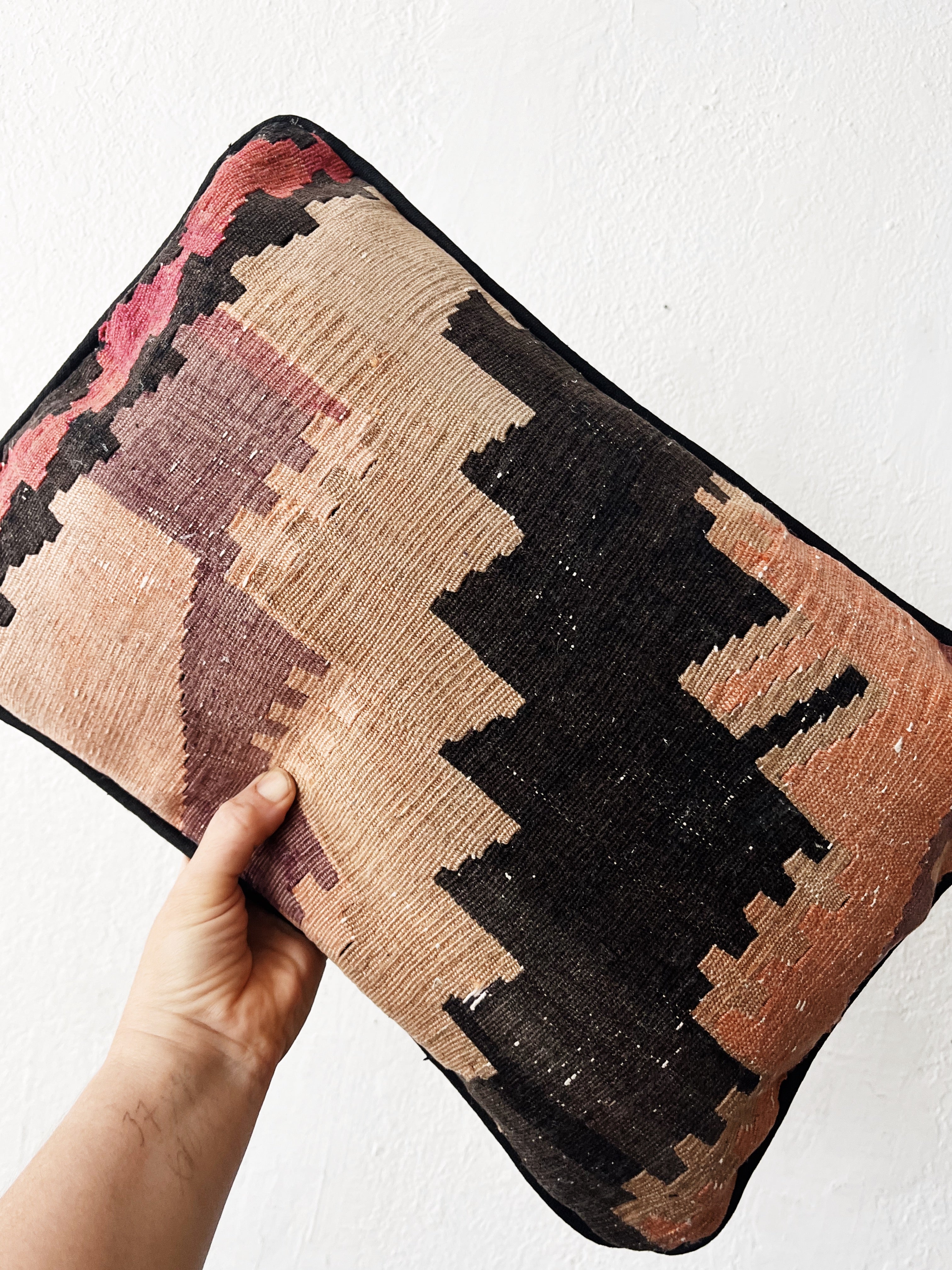 Vintage Kilim Pillow - Thumbnail 2