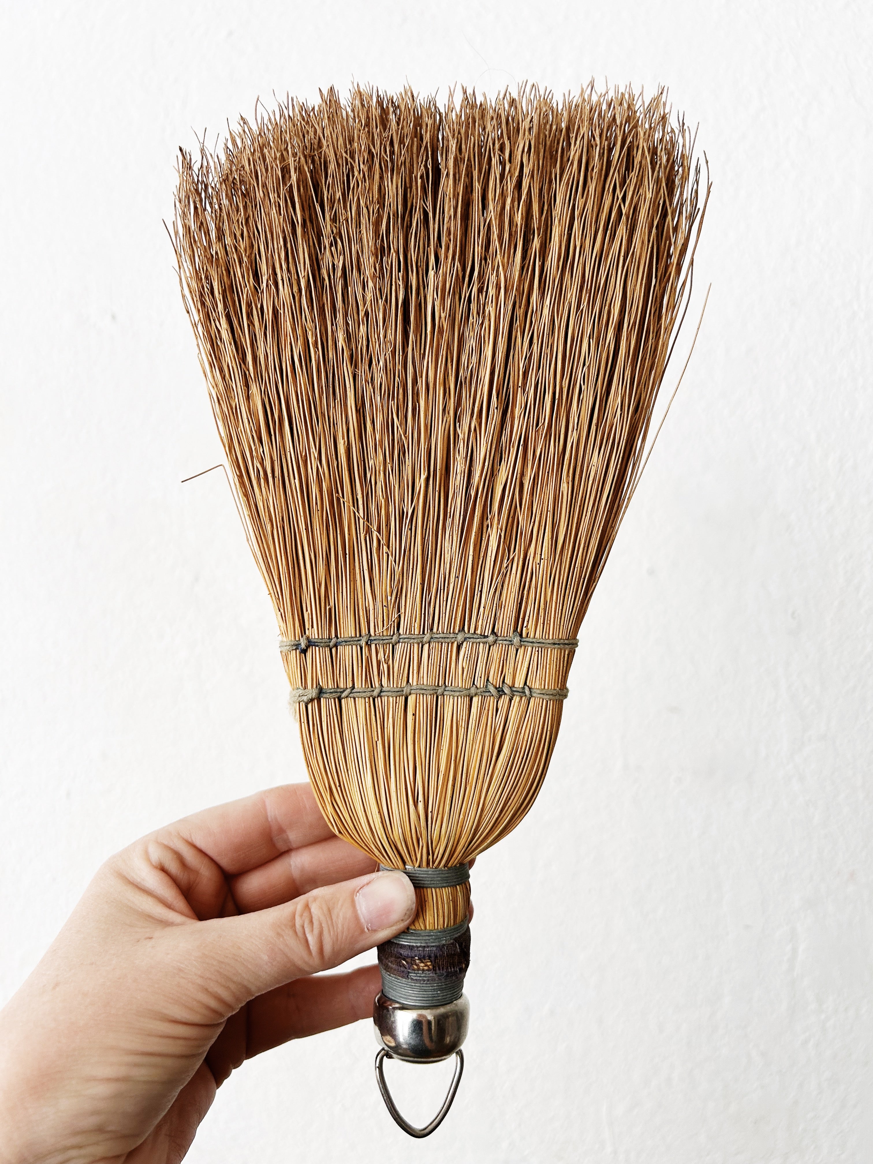 Vintage Whisk Broom - Thumbnail 3