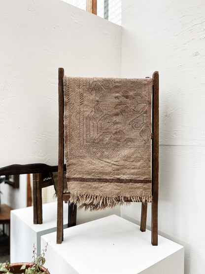 Vintage Wool and Linen Kilim Rug