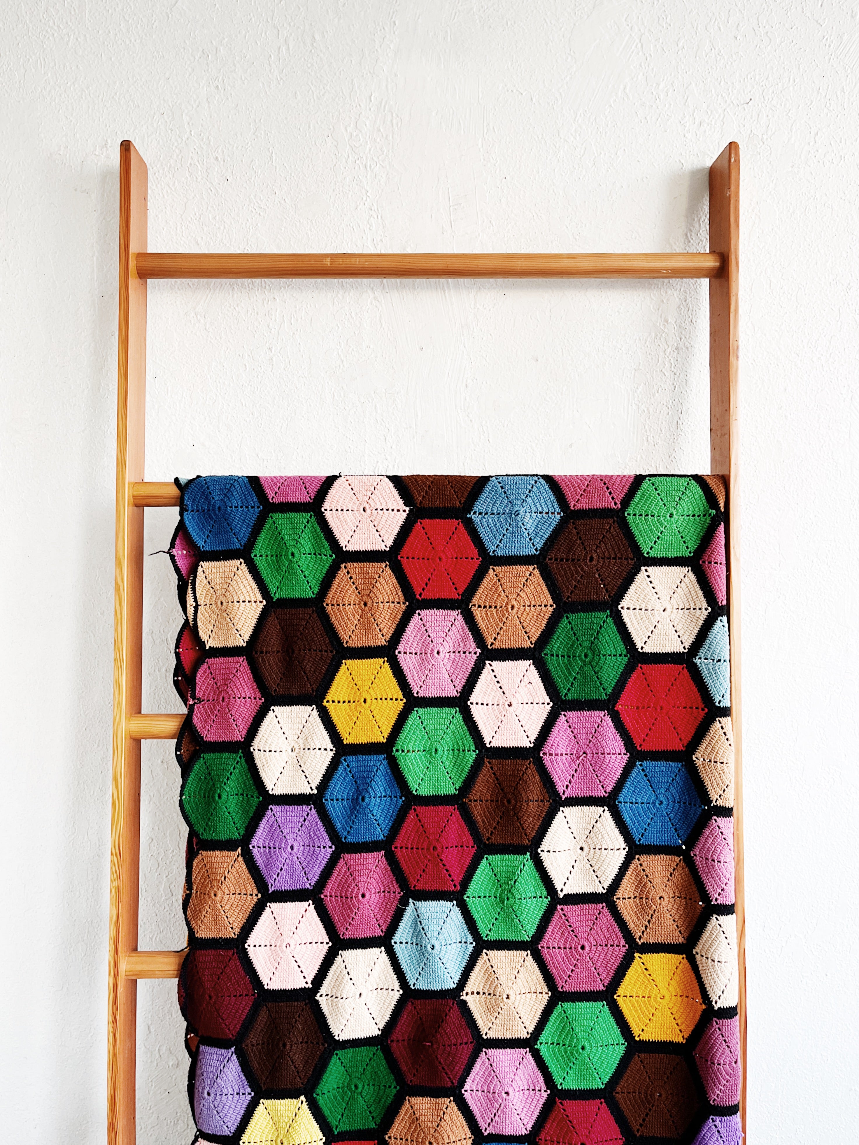 Maven Collective Crocheted Blanket - Thumbnail 3