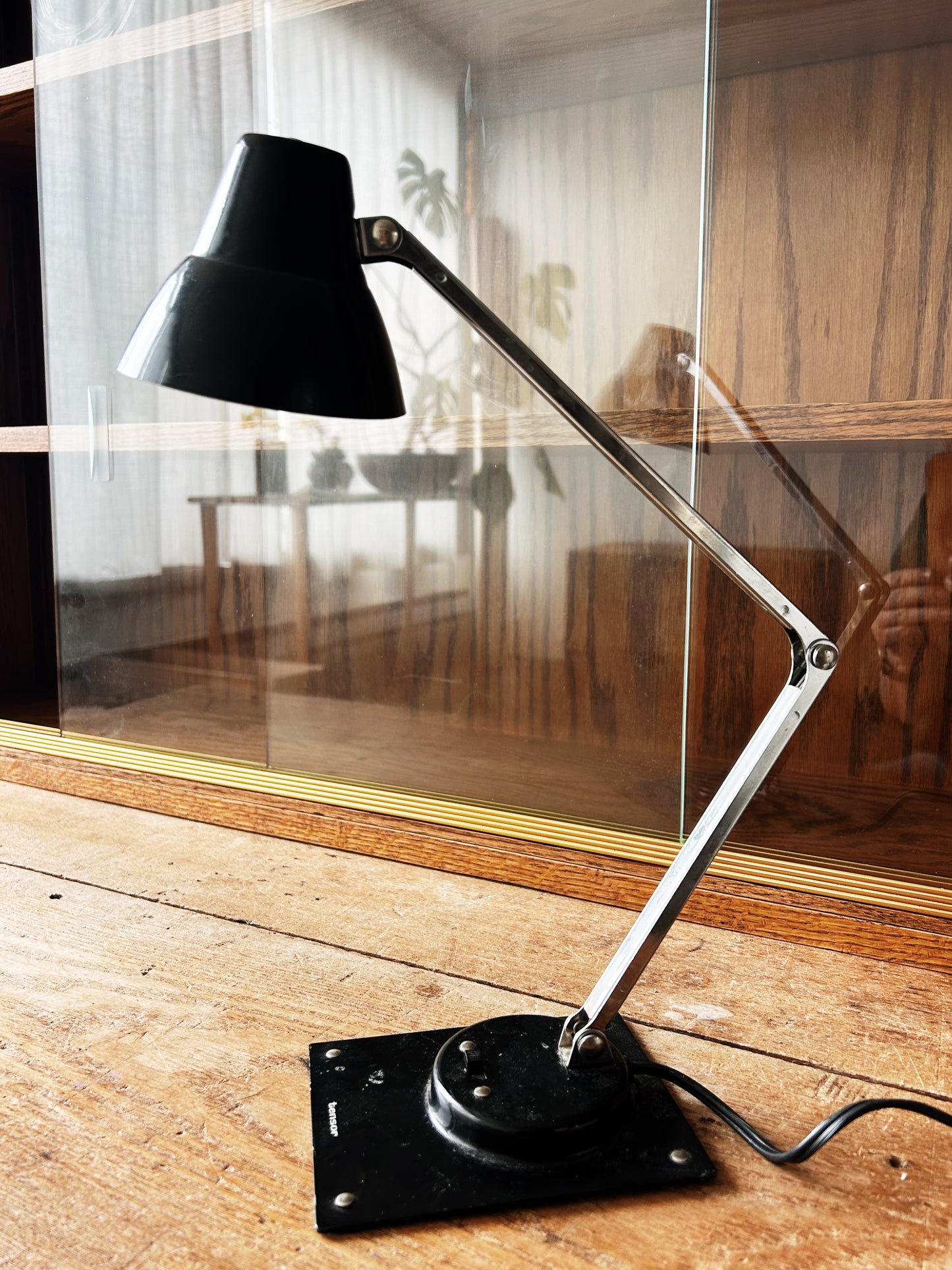 Mid Century Tensor Task Light